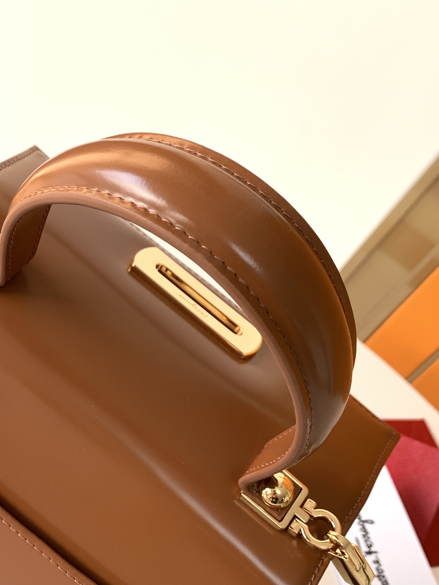 FERRAGAMO 페라가모 뮤지엄 컬렉션 복고 마구백 미디엄 DY-212268 7