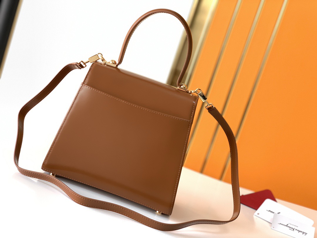 FERRAGAMO 페라가모 뮤지엄 컬렉션 복고 마구백 미디엄 DY-212268 10