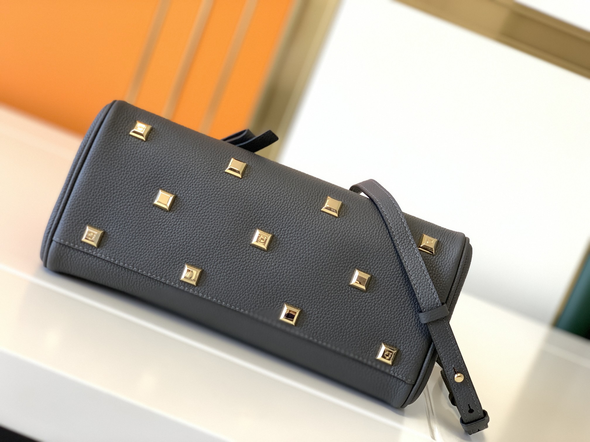 Ferragamo 살바토레 페라가모 FW2023 Gancini 잠금장치 토트백 13