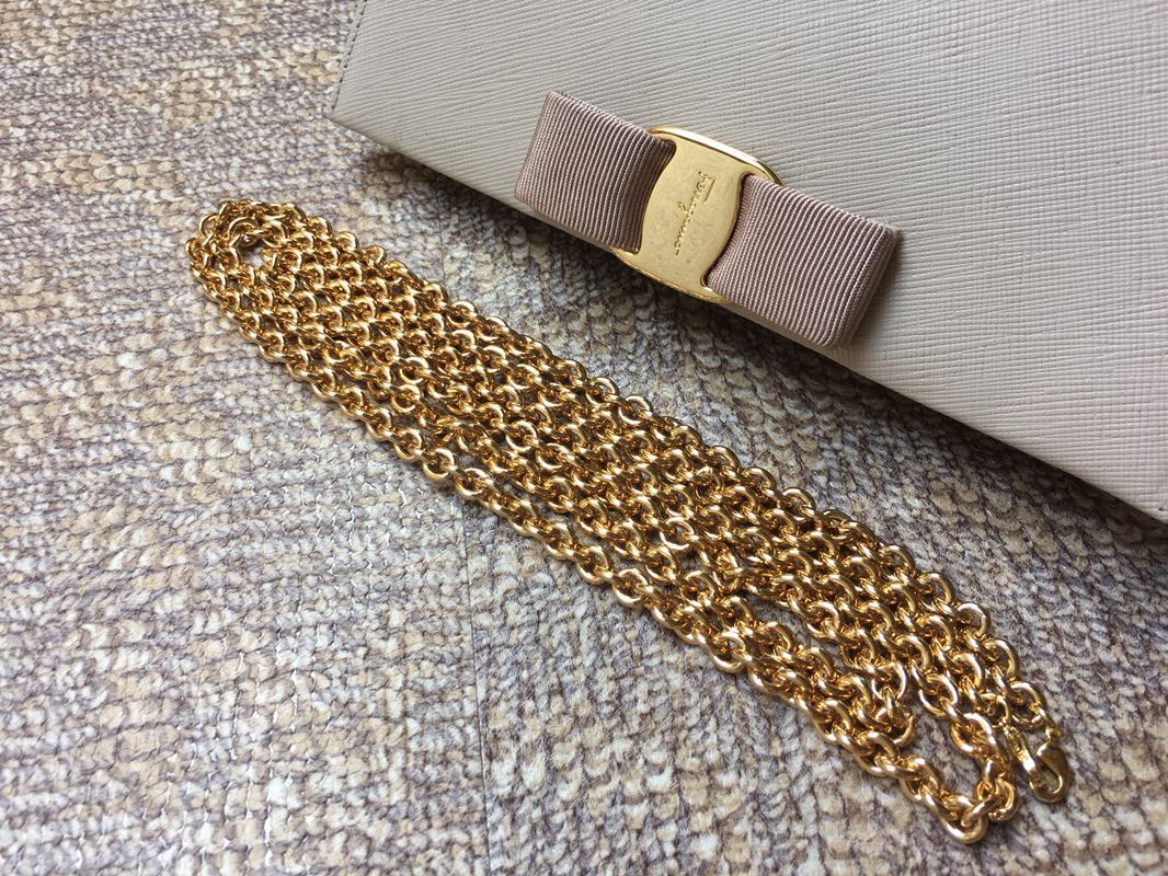 Ferragamo 살바토레 페라가모 FW2023 클래식 블랙 체인 백 4