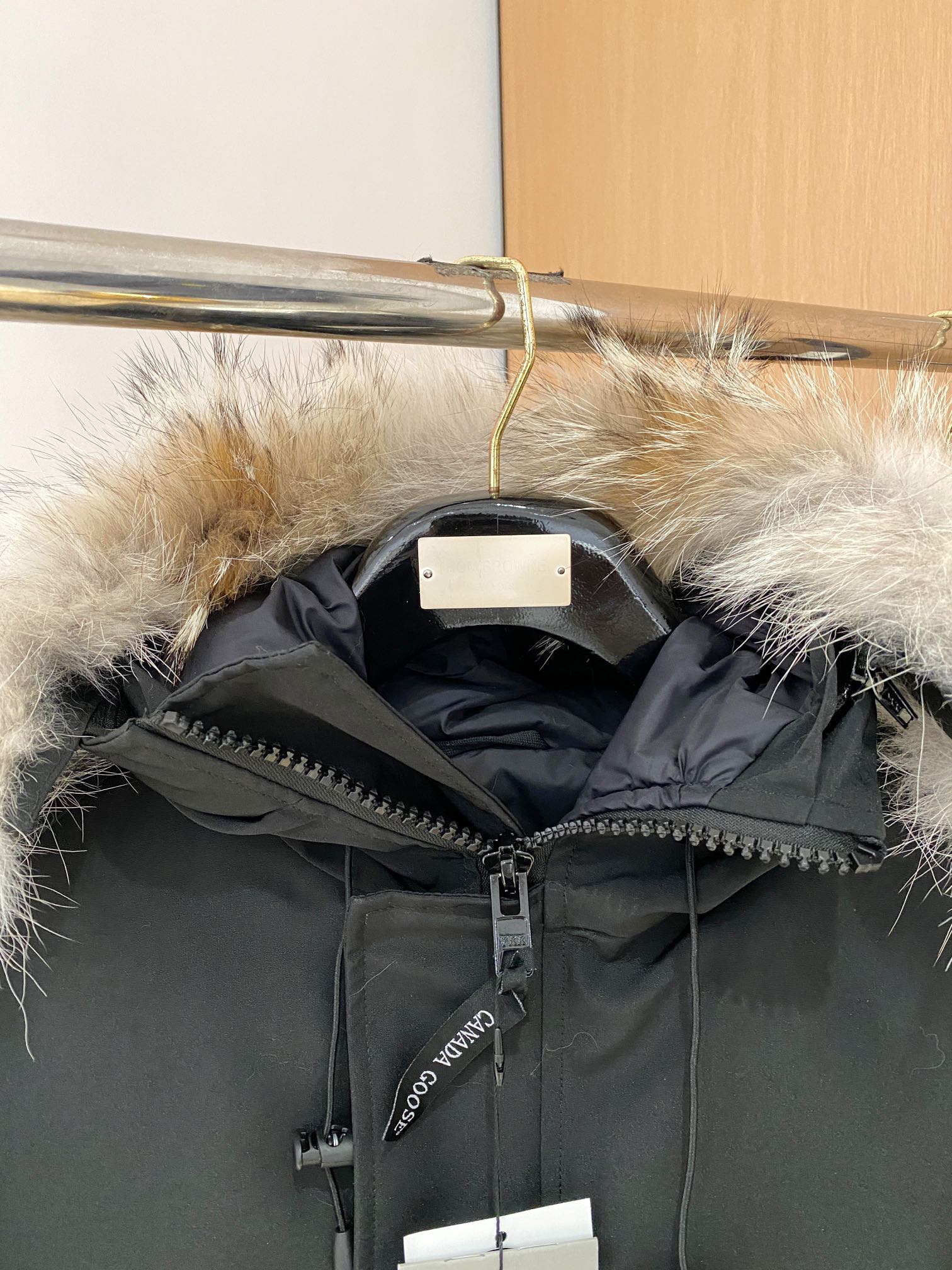 CANADA GOOSE 캐나다구스 FW2025 늑대털 후드 다운 재킷 2