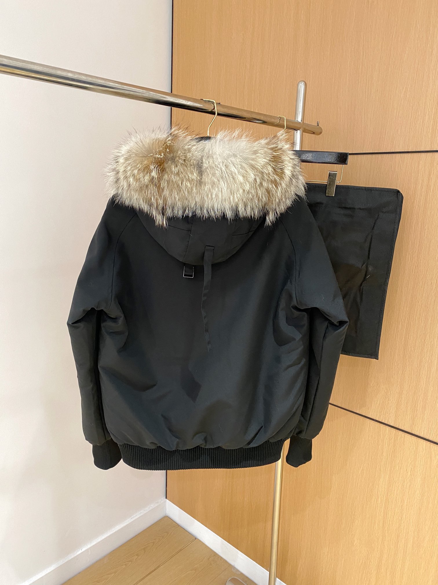 CANADA GOOSE 캐나다구스 FW2025 늑대털 후드 다운 재킷 9