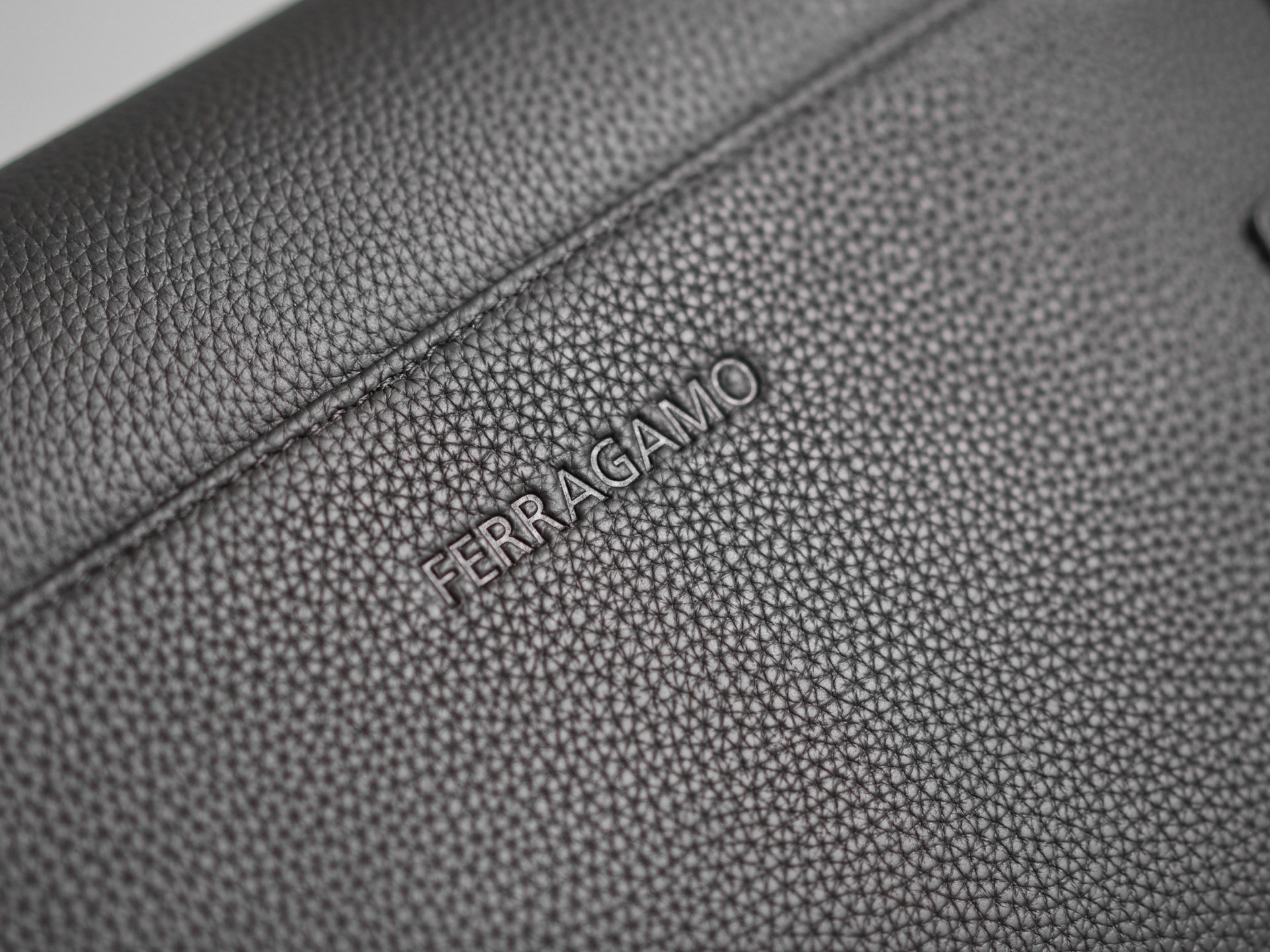 FERRAGAMO 페라가모 FW2023 Gancini 크로스백 3