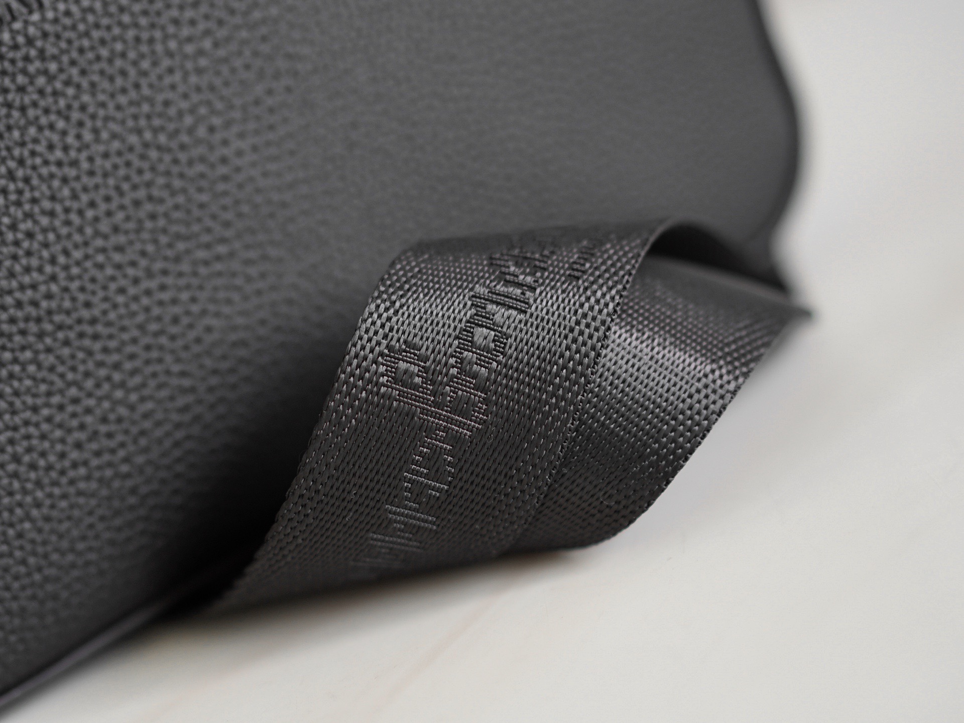 FERRAGAMO 페라가모 FW2023 Gancini 크로스백 5