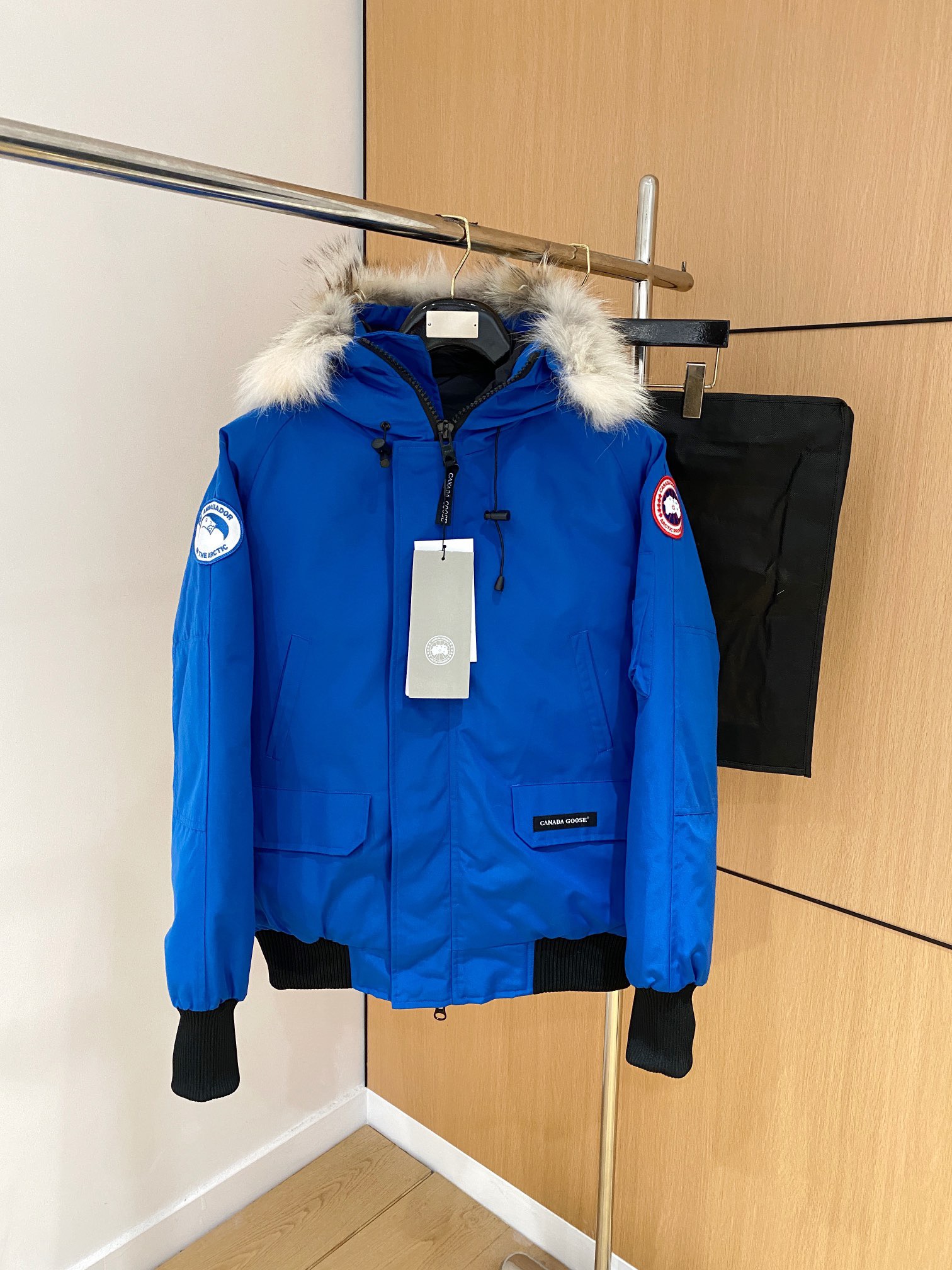 CANADA GOOSE FW2025 모피 트리밍 방한 재킷 1