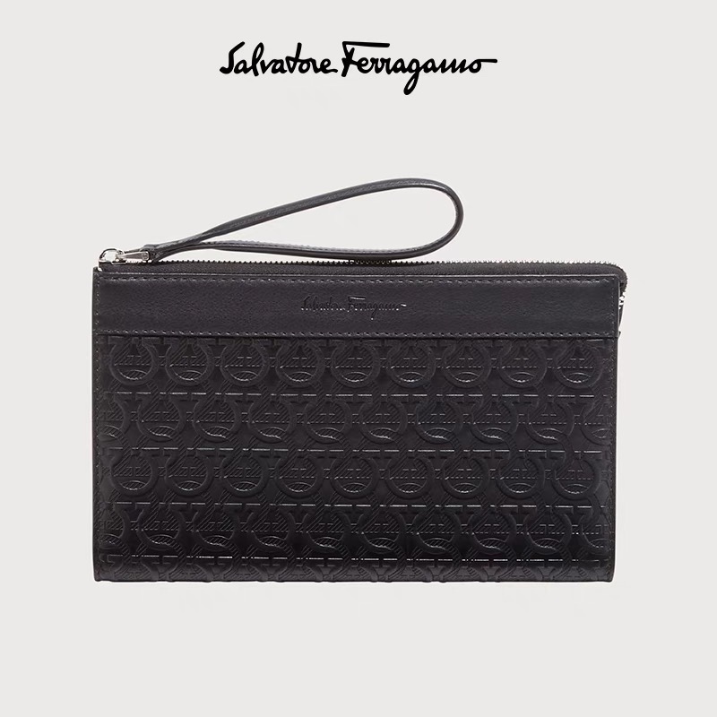 Ferragamo 살바토레 페라가모 FW2023 Gancini 패턴 클러치백 1