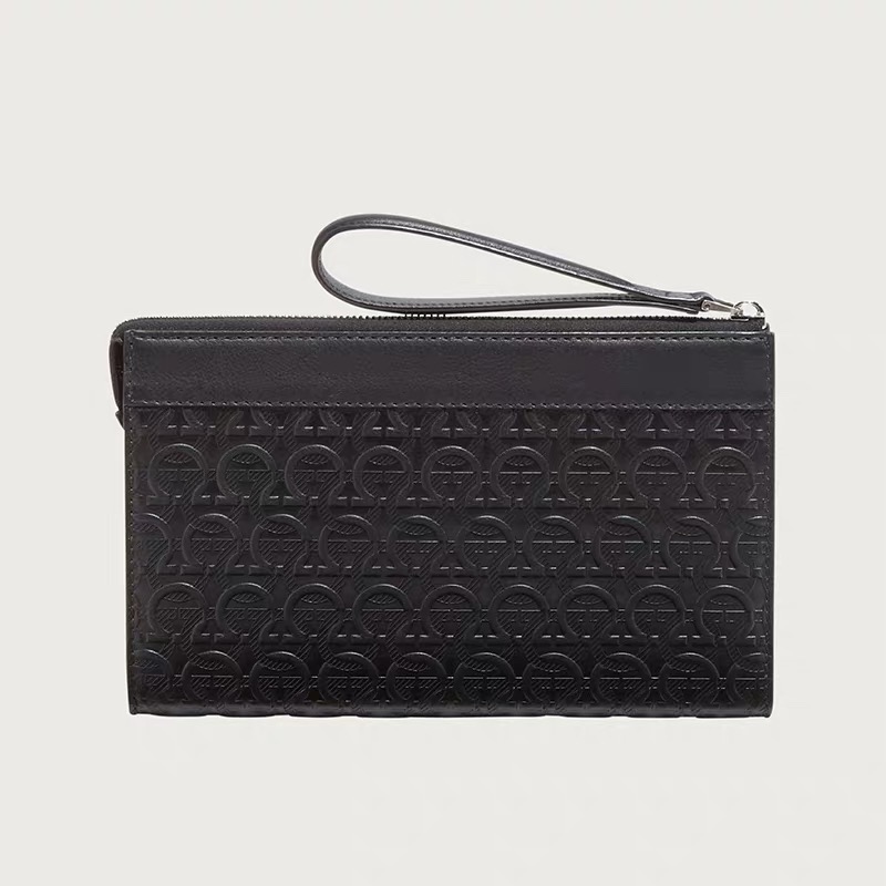 Ferragamo 살바토레 페라가모 FW2023 Gancini 패턴 클러치백 2