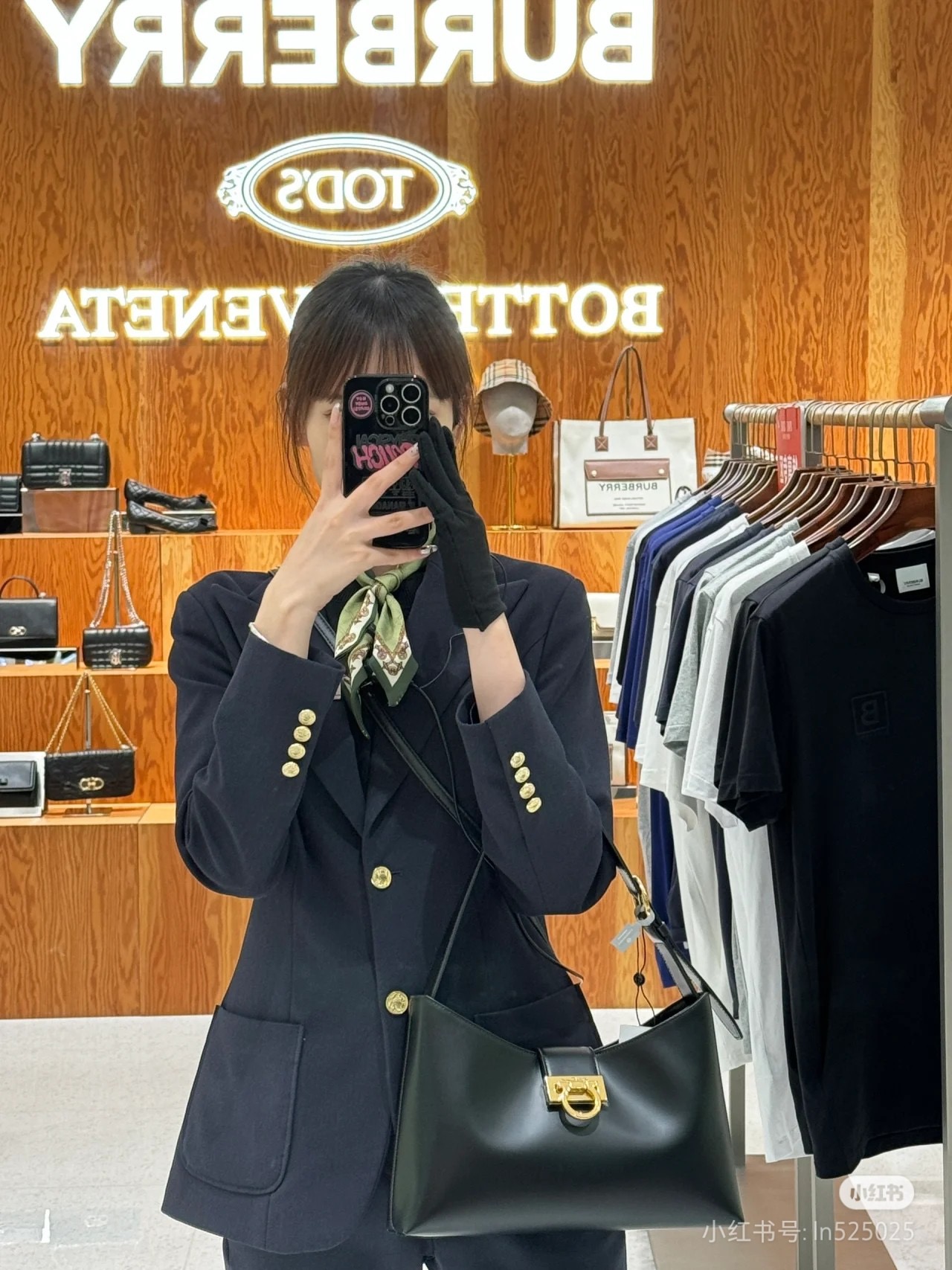 Ferragamo 살바토레 페라가모 FW2023 Trifolio Gancini 숄더백 4