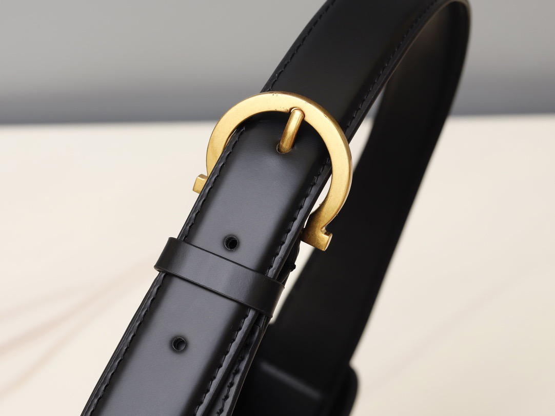 Ferragamo 살바토레 페라가모 FW2023 Trifolio Gancini 숄더백 12