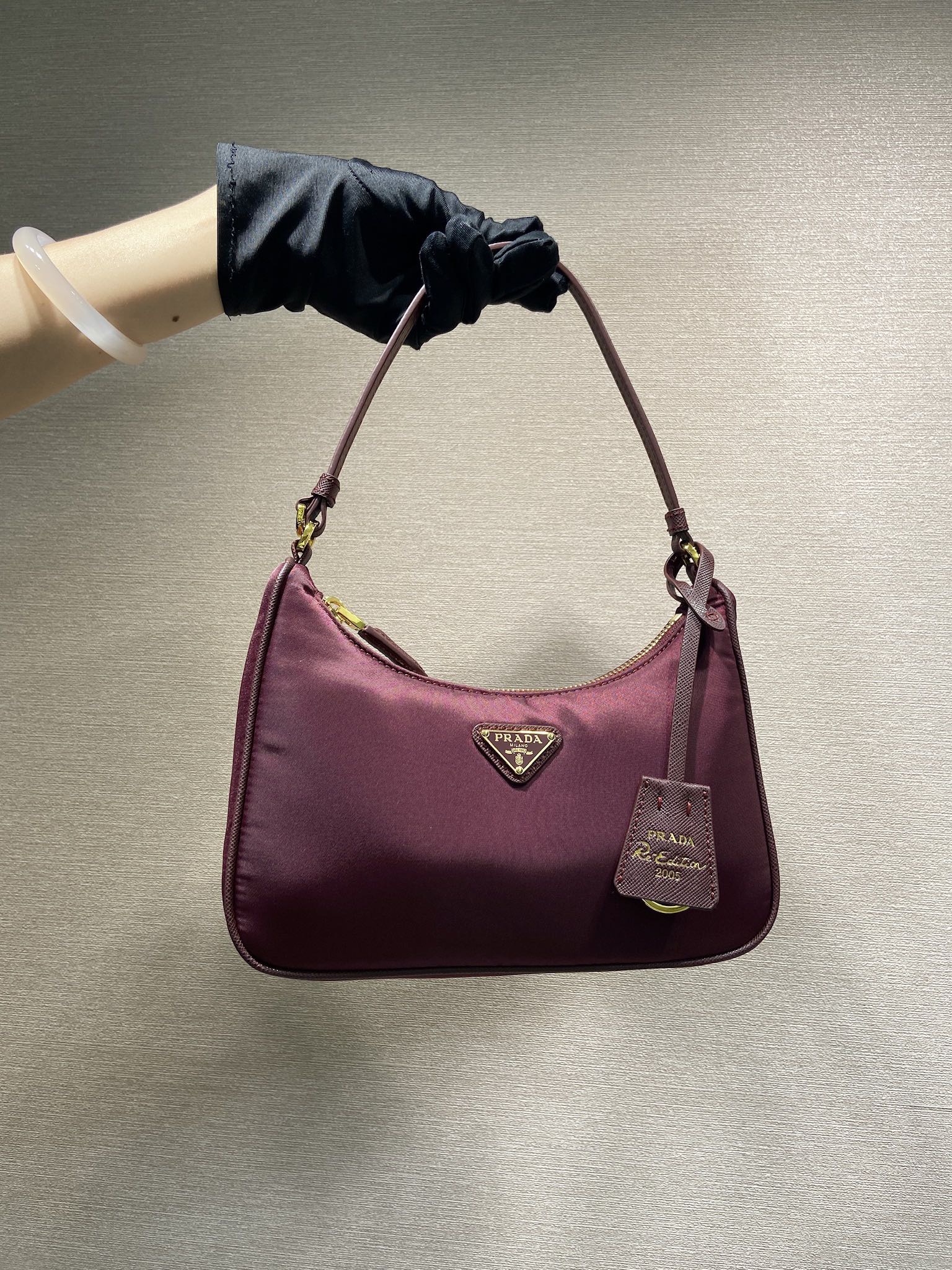 PRADA 프라다 FW2023 Re-Edition 2005 호보백 2