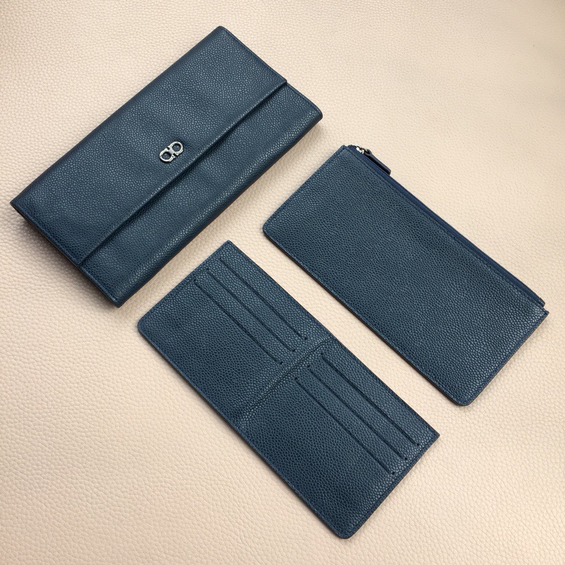 Ferragamo FW2023 진주어피 가죽 지갑 2