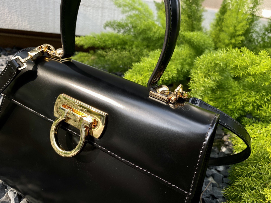 FERRAGAMO 페라가모 뮤지엄 컬렉션 복고 마구백 라지 DY-212181 6