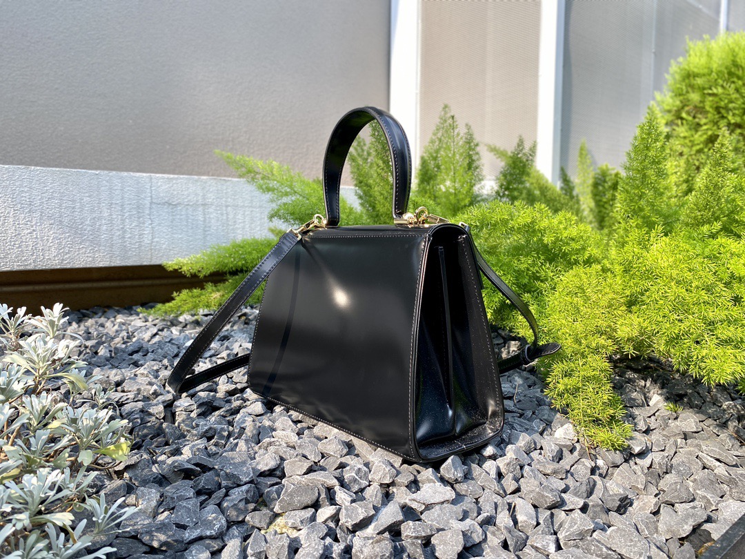 FERRAGAMO 페라가모 뮤지엄 컬렉션 복고 마구백 라지 DY-212181 12