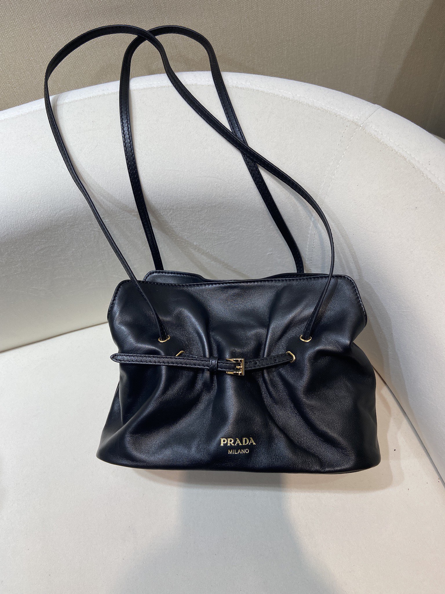 PRADA 프라다 클라우드(Cloud) 패디드 숄더백 1BG586 1