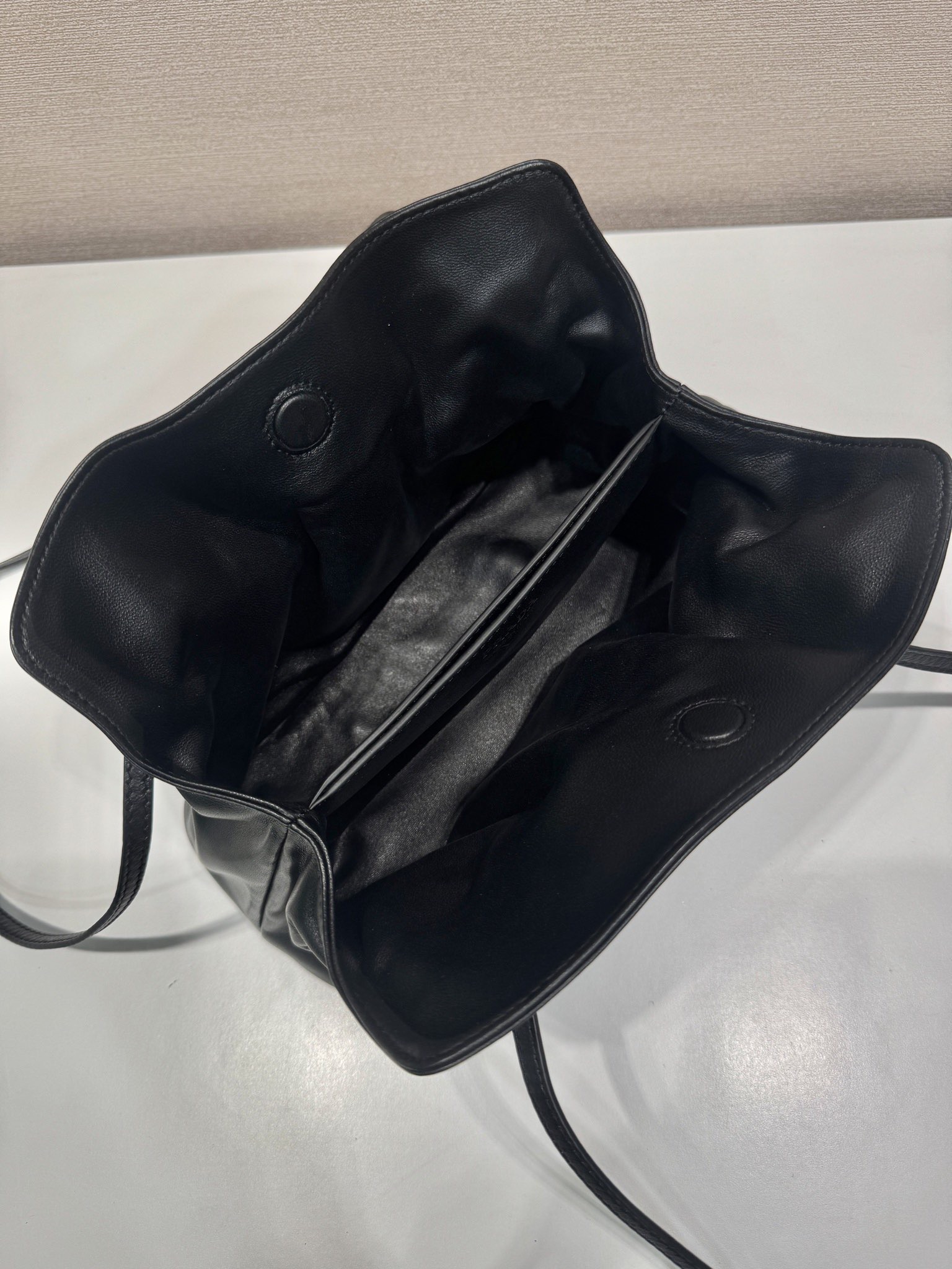 PRADA 프라다 클라우드(Cloud) 패디드 숄더백 1BG586 11