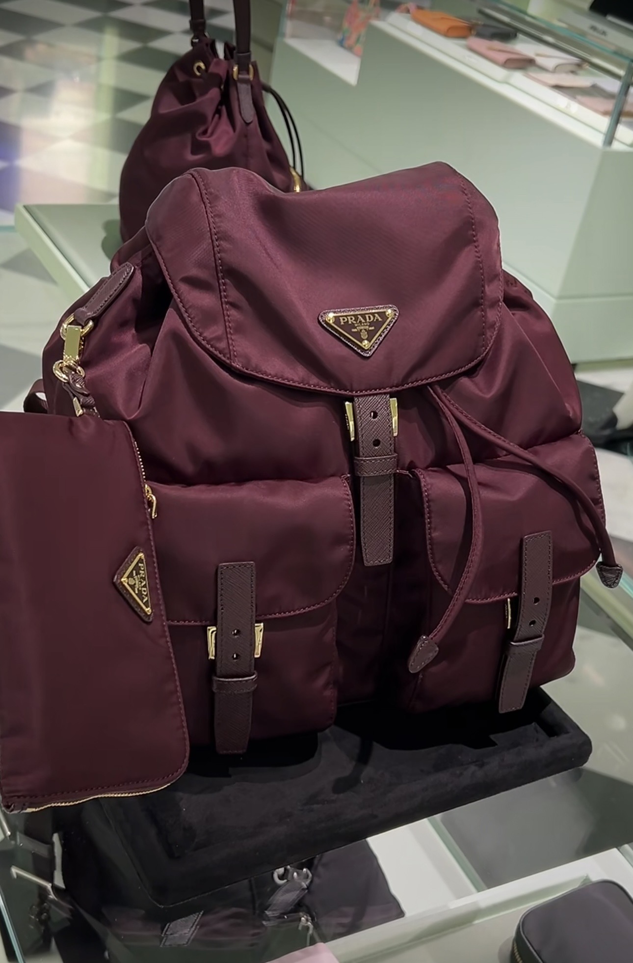 PRADA 프라다 FW2023 사피아노 가죽 장식 백팩 2