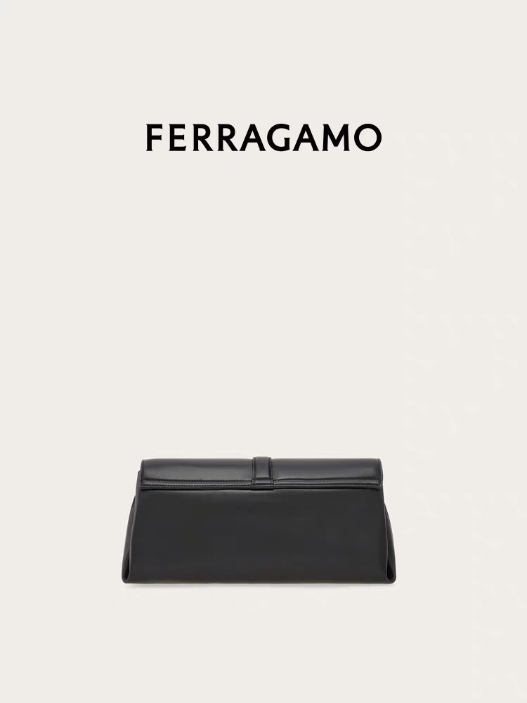FERRAGAMO 페라가모 FW2023 Gancini 체인 숄더백 5