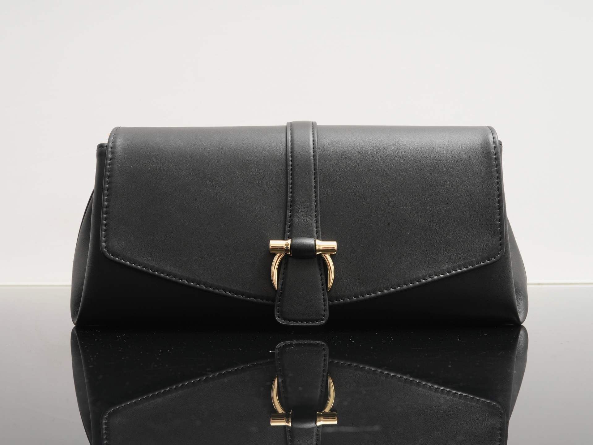 FERRAGAMO 페라가모 FW2023 Gancini 체인 숄더백 9