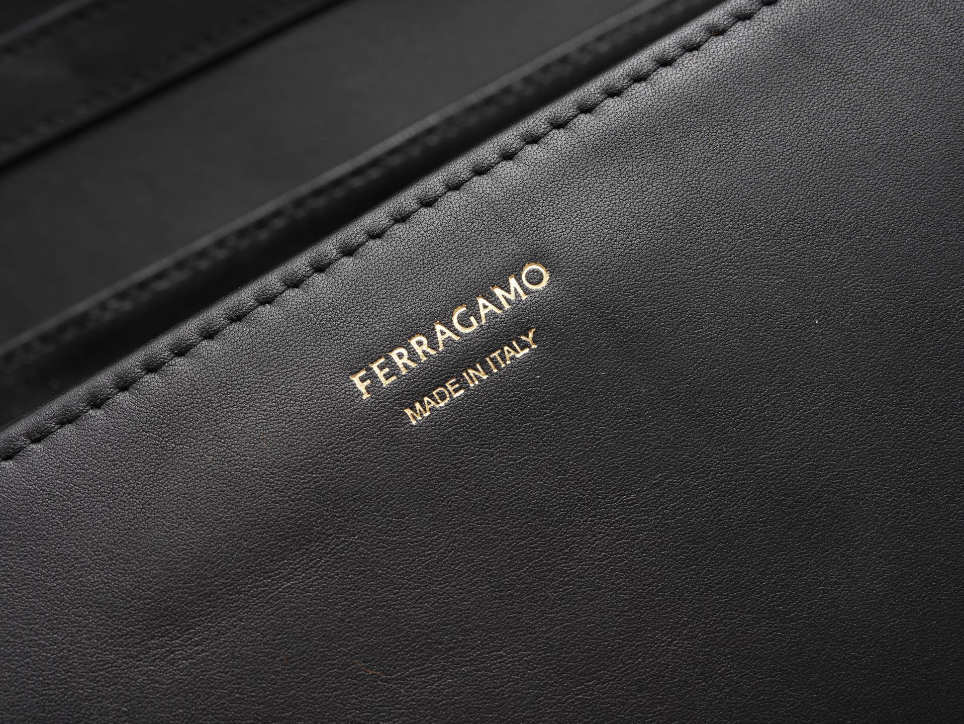 FERRAGAMO 페라가모 FW2023 Gancini 체인 숄더백 12