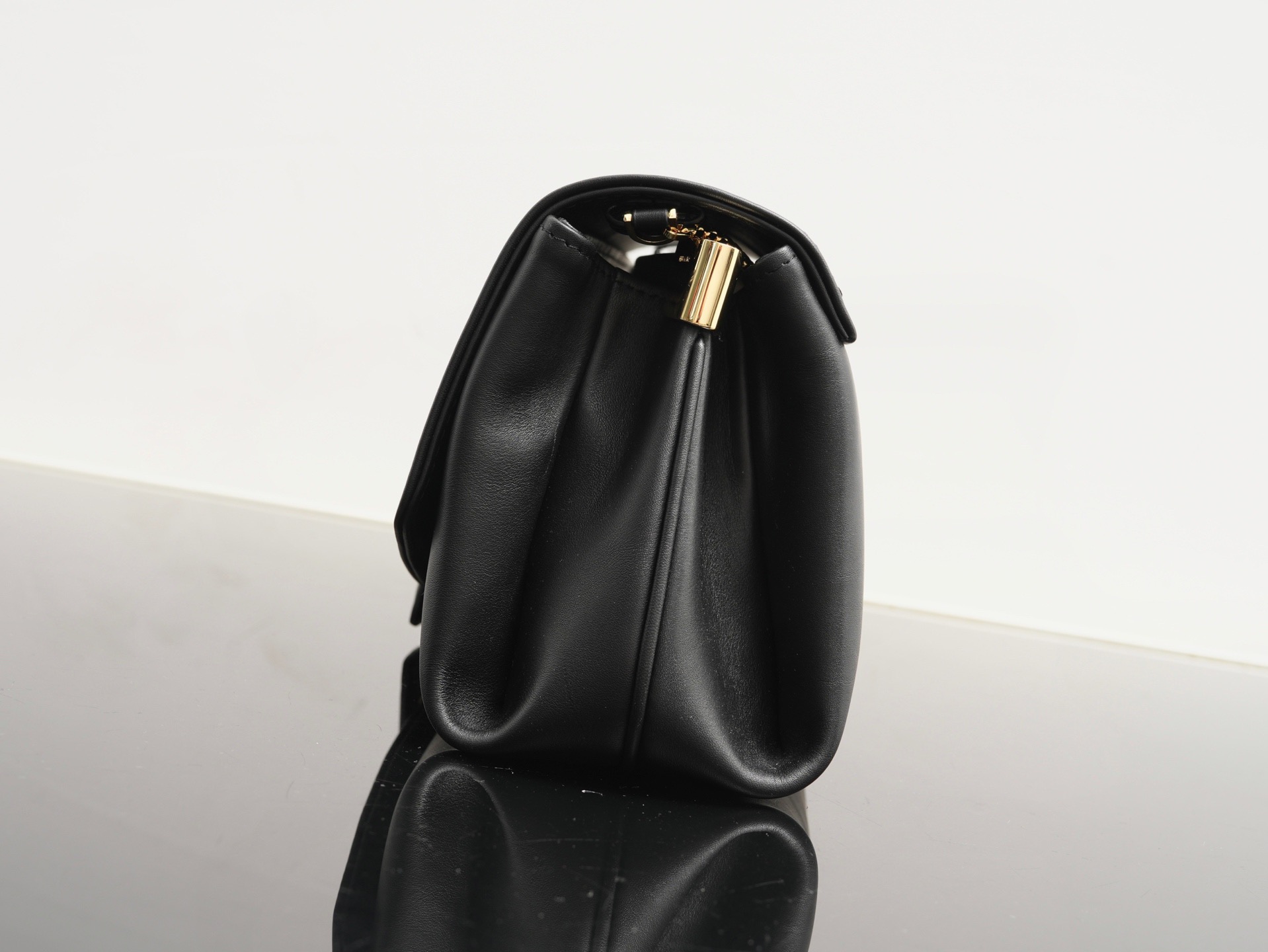 FERRAGAMO 페라가모 FW2023 Gancini 체인 숄더백 13