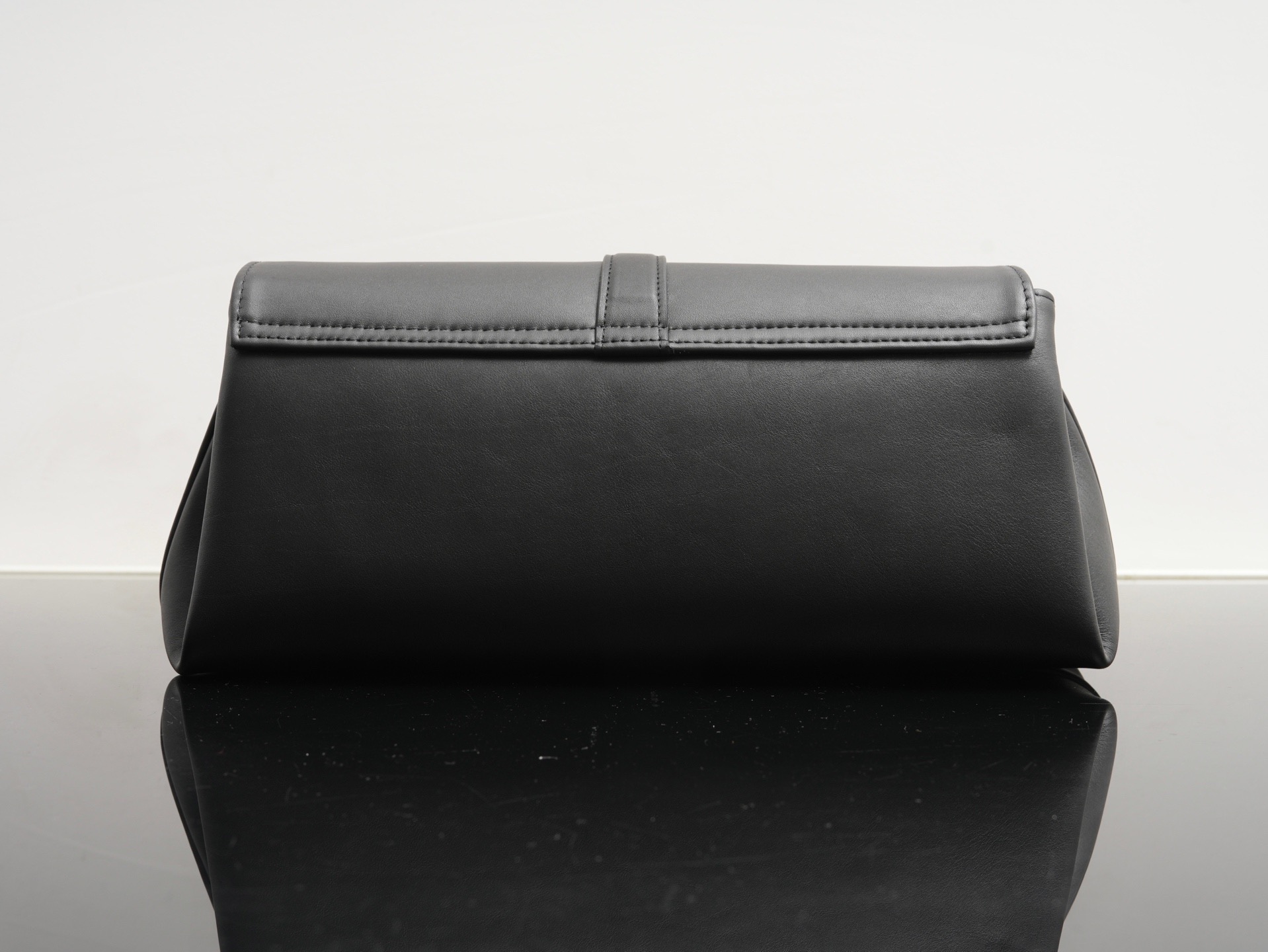 FERRAGAMO 페라가모 FW2023 Gancini 체인 숄더백 15