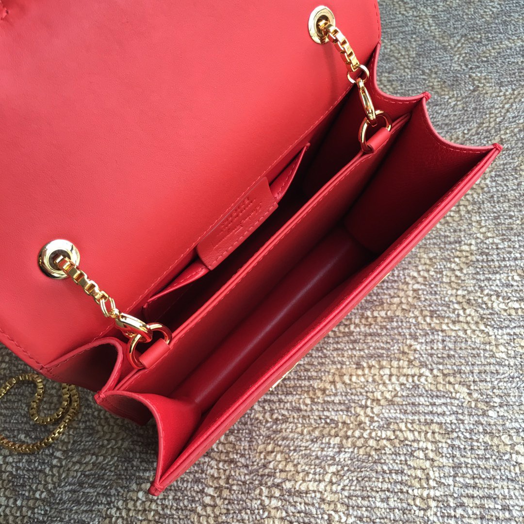 FERRAGAMO 페라가모 간치니 플랩 숄더백 미디엄 21F893 5