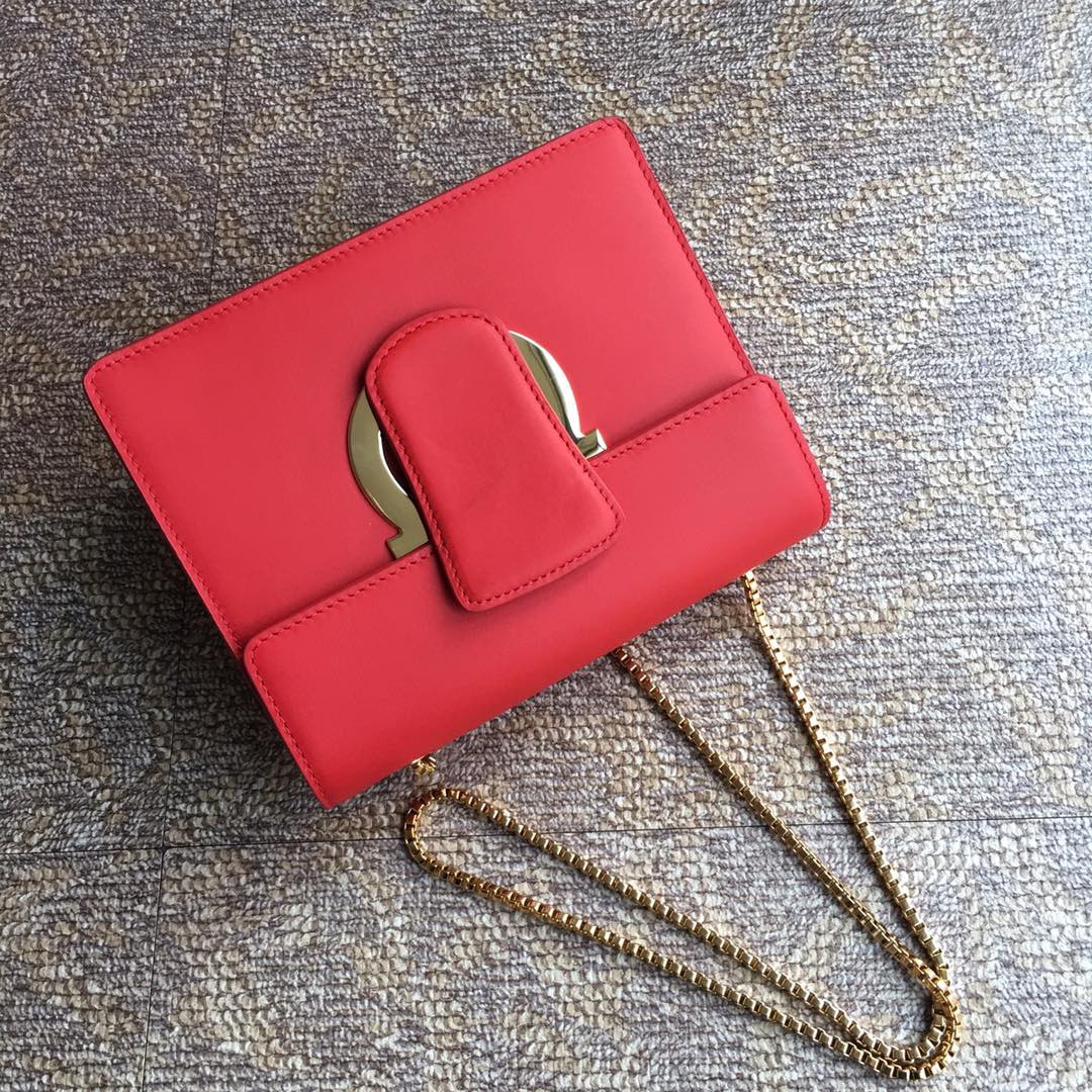 FERRAGAMO 페라가모 간치니 플랩 숄더백 미디엄 21F893 9