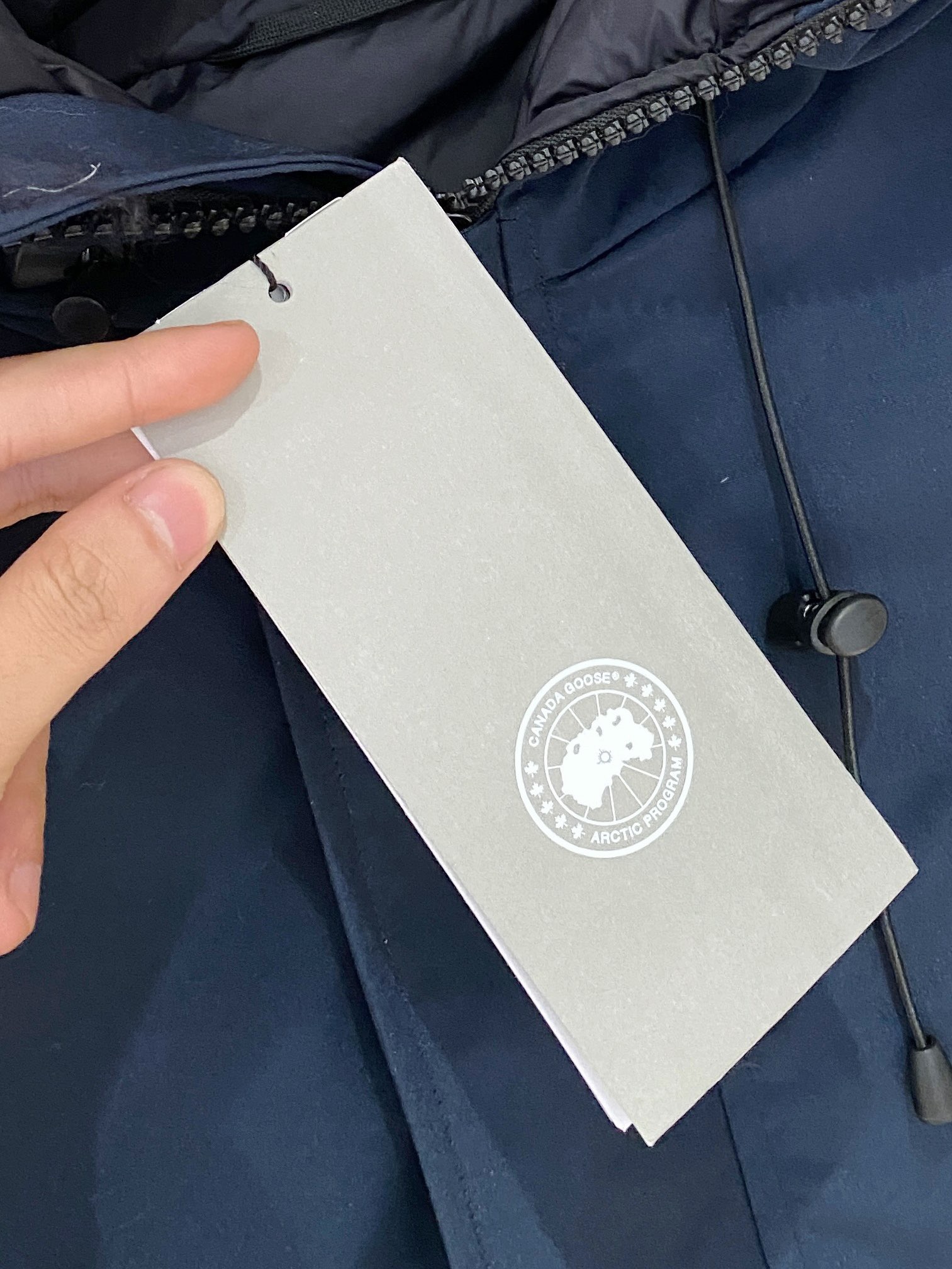 CANADA GOOSE 캐나다구스 FW2025 후드 패딩 재킷 3