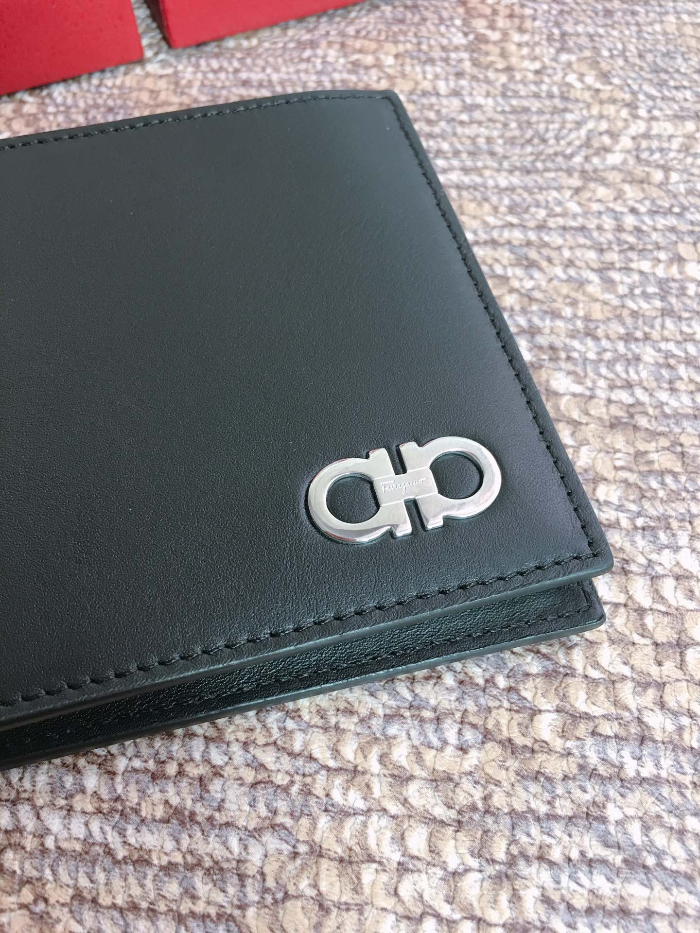 Ferragamo 살바토레 페라가모 FW2023 실버 로고 소가죽 지갑 2