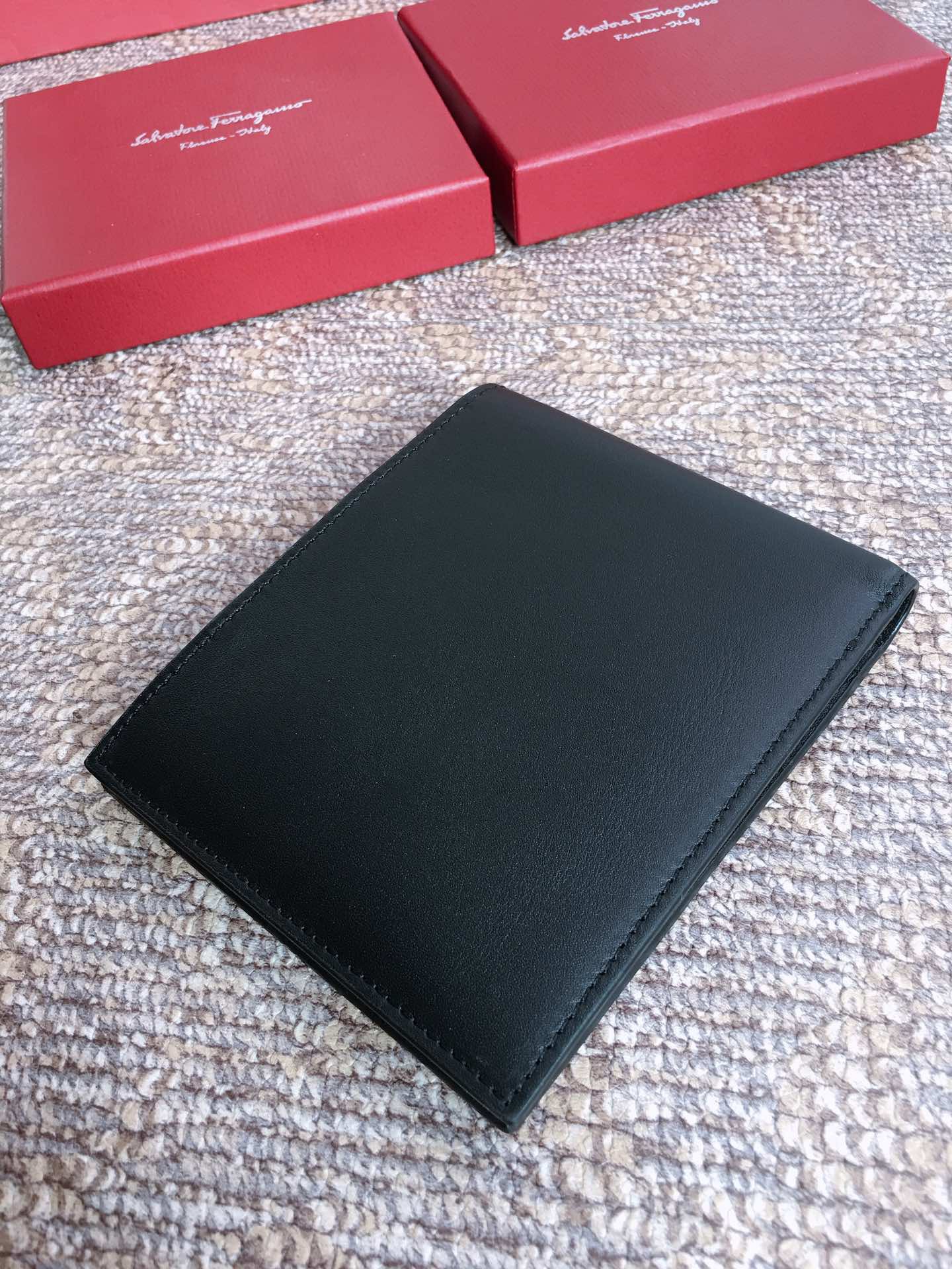 Ferragamo 살바토레 페라가모 FW2023 실버 로고 소가죽 지갑 7