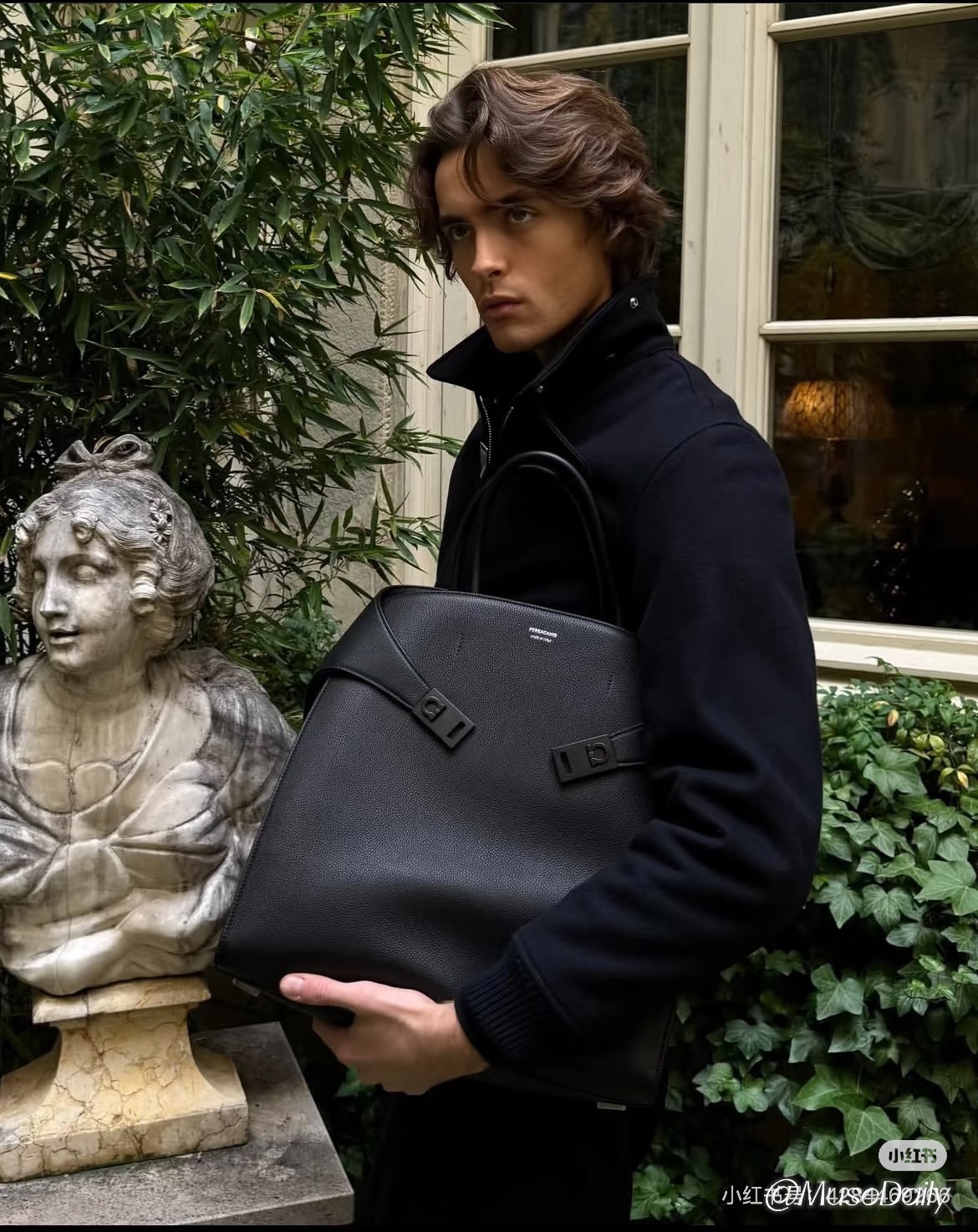 FERRAGAMO 페라가모 FW2023 Hug 핸드백 3