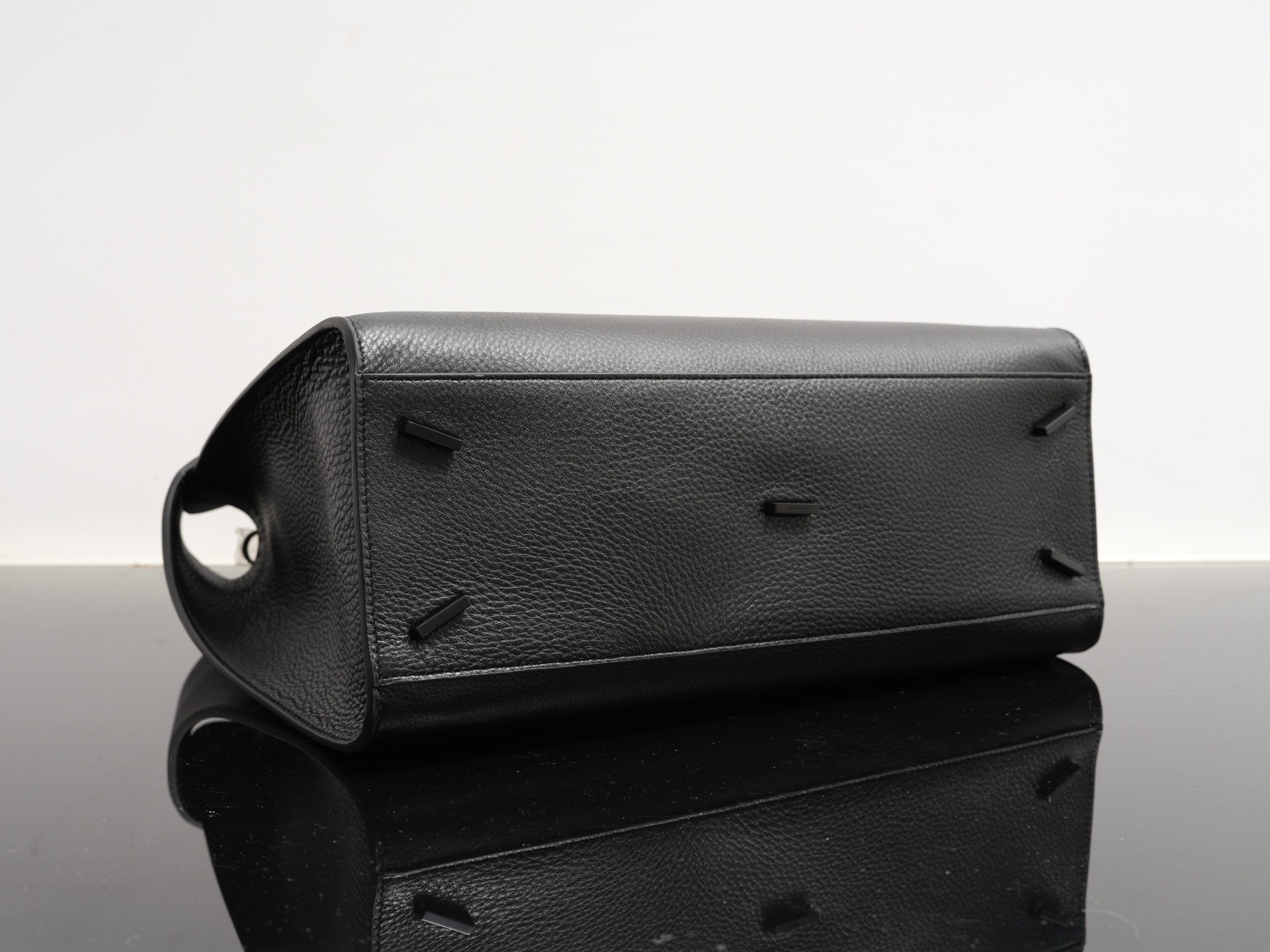 FERRAGAMO 페라가모 FW2023 Hug 핸드백 15