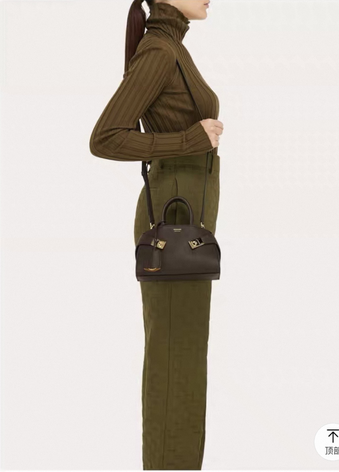 FERRAGAMO 페라가모 허그(HUG) 토트백 미니 8