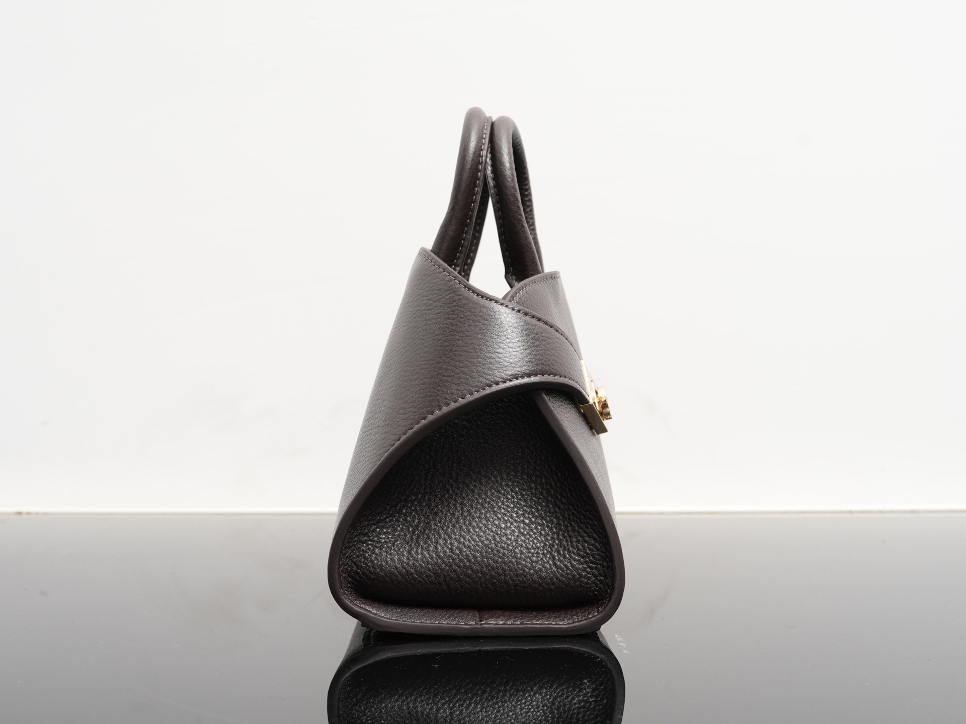 FERRAGAMO 페라가모 허그(HUG) 토트백 미니 14