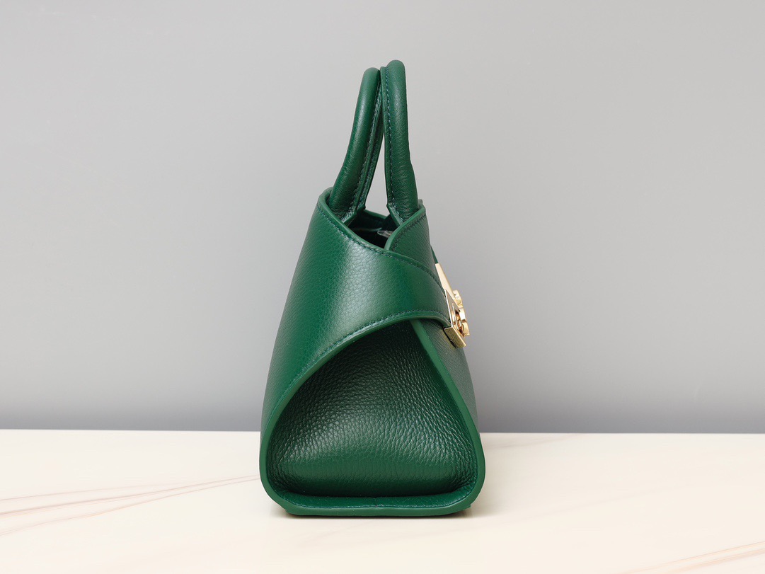 FERRAGAMO 페라가모 허그(HUG) 토트백 미니 29