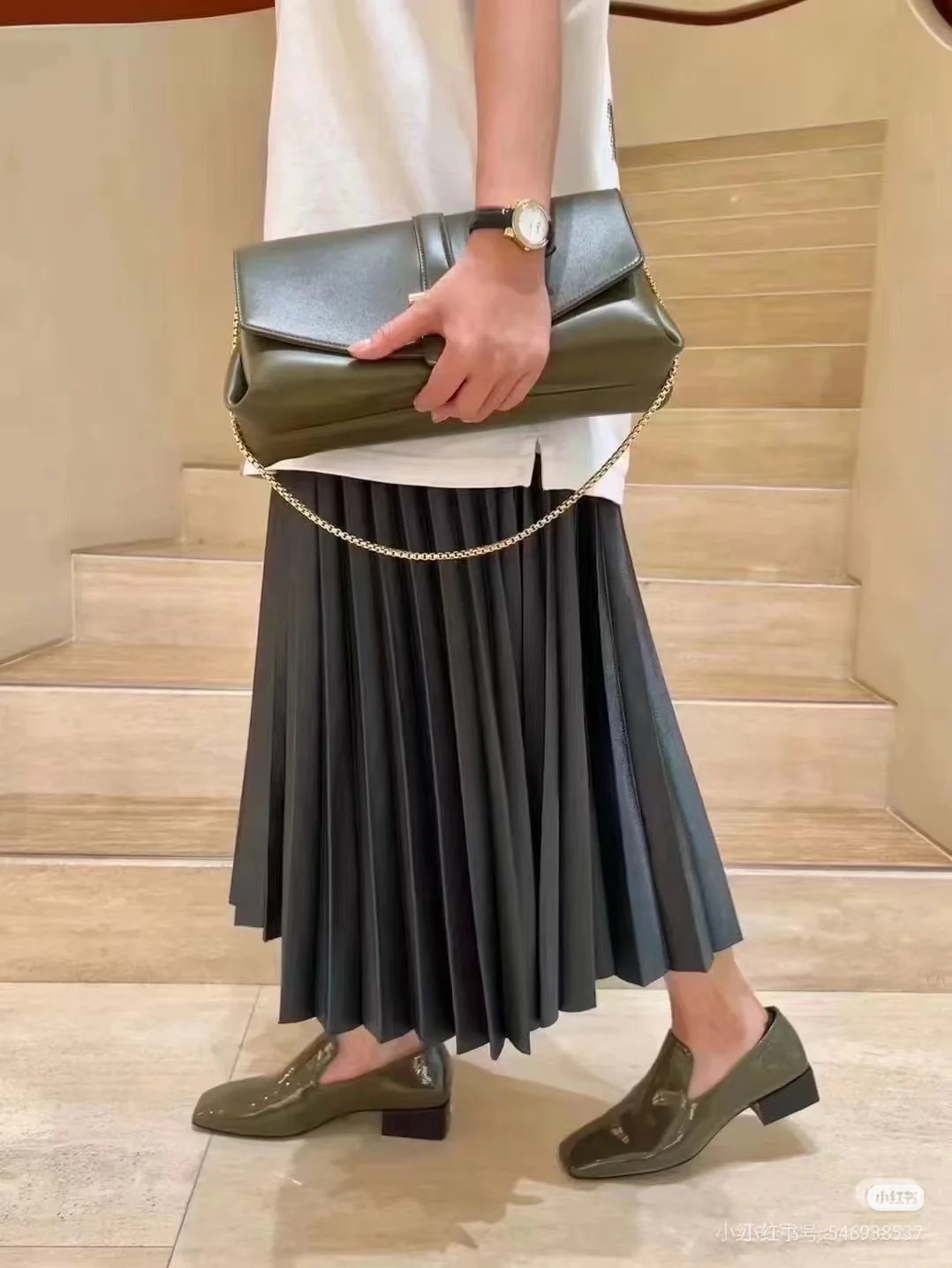 FERRAGAMO 페라가모 FW2023 Gancini 체인 숄더백 5