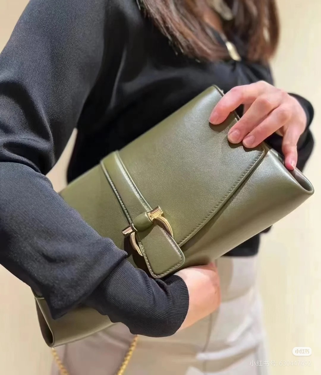 FERRAGAMO 페라가모 FW2023 Gancini 체인 숄더백 9