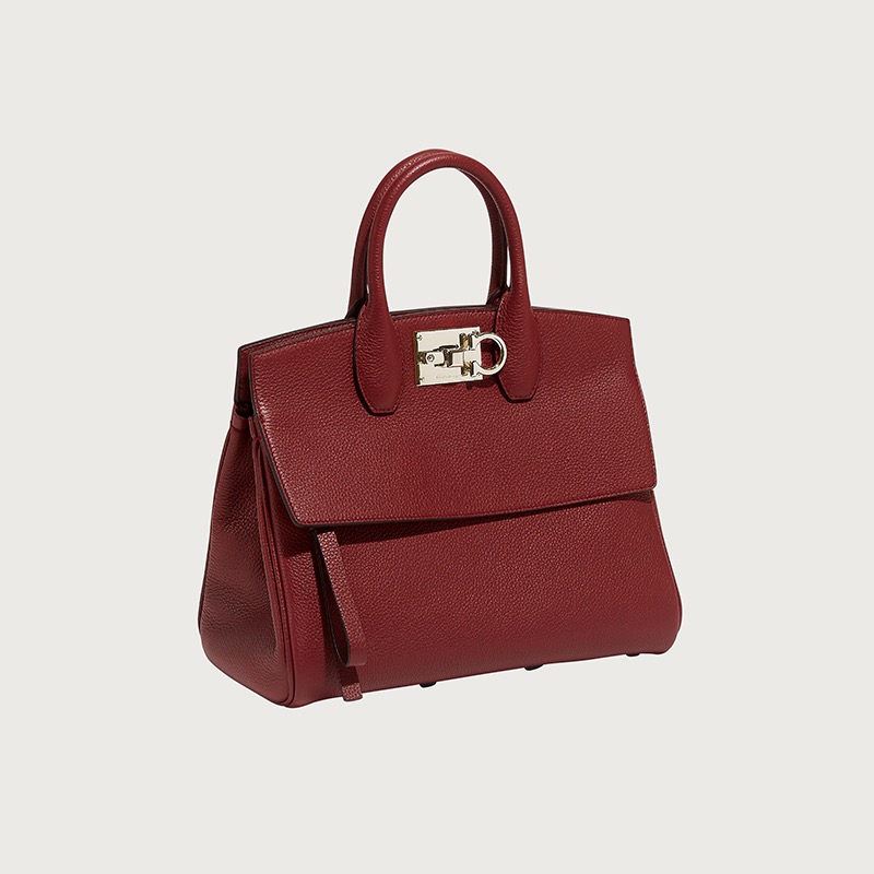 Ferragamo 살바토레 페라가모 FW2023 Gancini 잠금장치 토트백 5