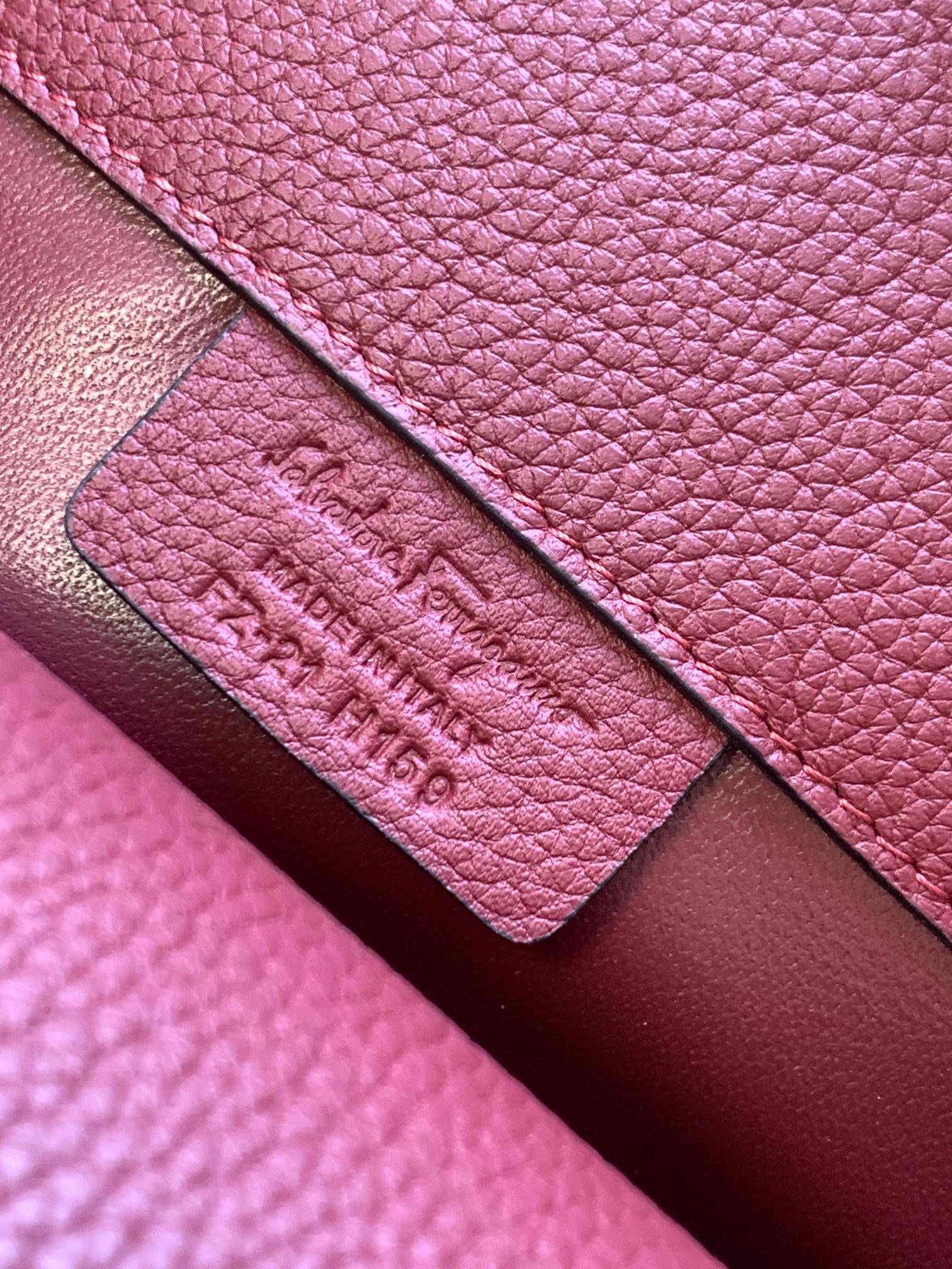 Ferragamo 살바토레 페라가모 FW2023 Gancini 잠금장치 토트백 10