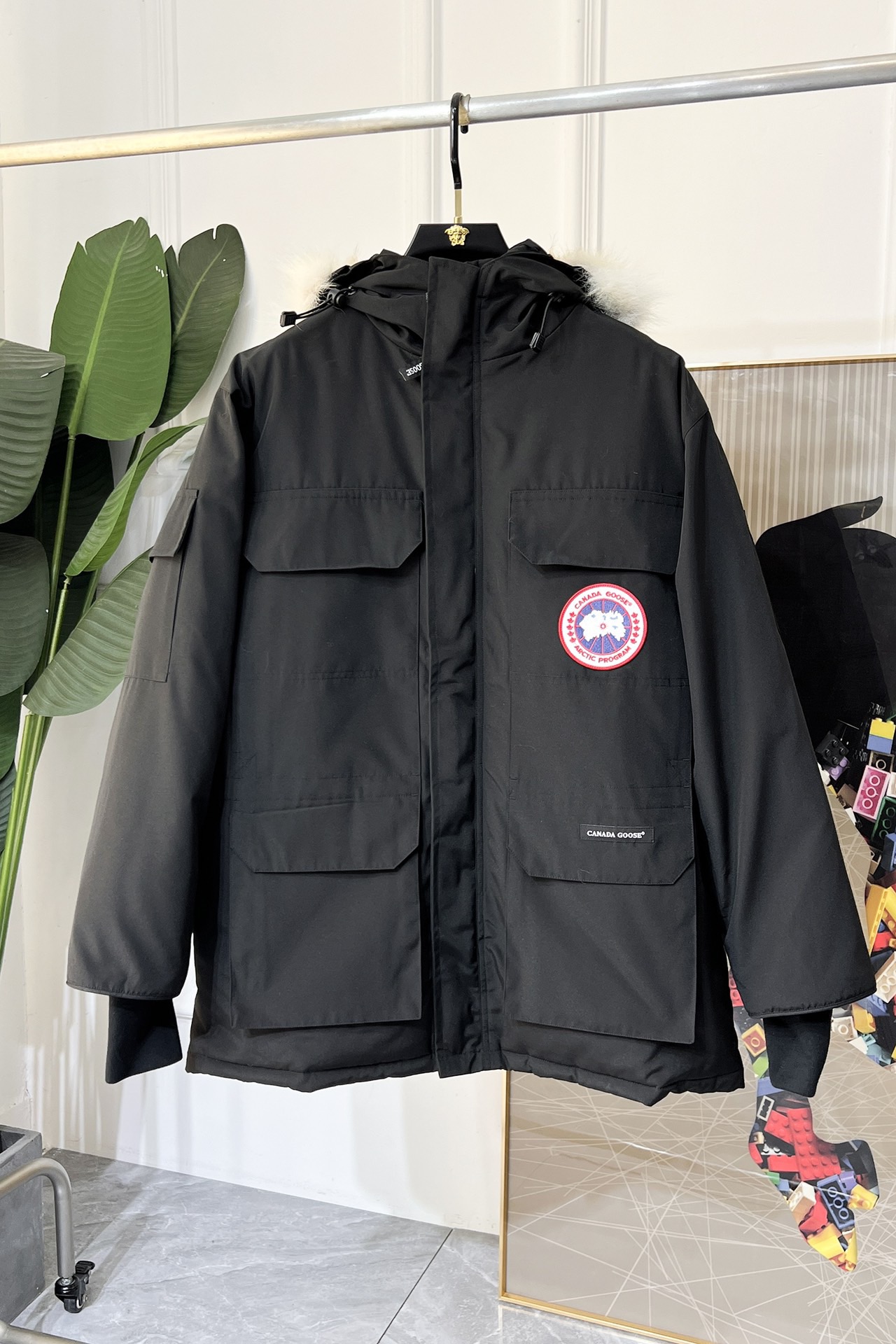CANADA GOOSE 캐나다구스 FW2024 클래식 다운 재킷 1