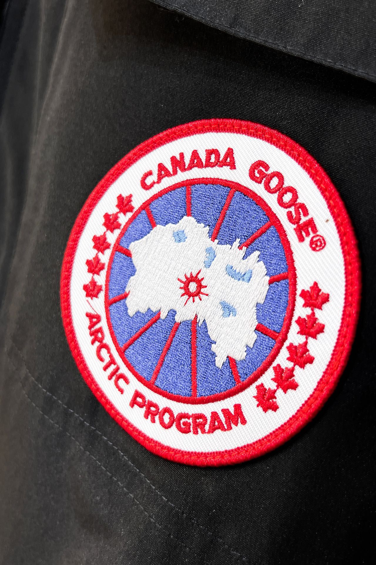 CANADA GOOSE 캐나다구스 FW2024 클래식 다운 재킷 6