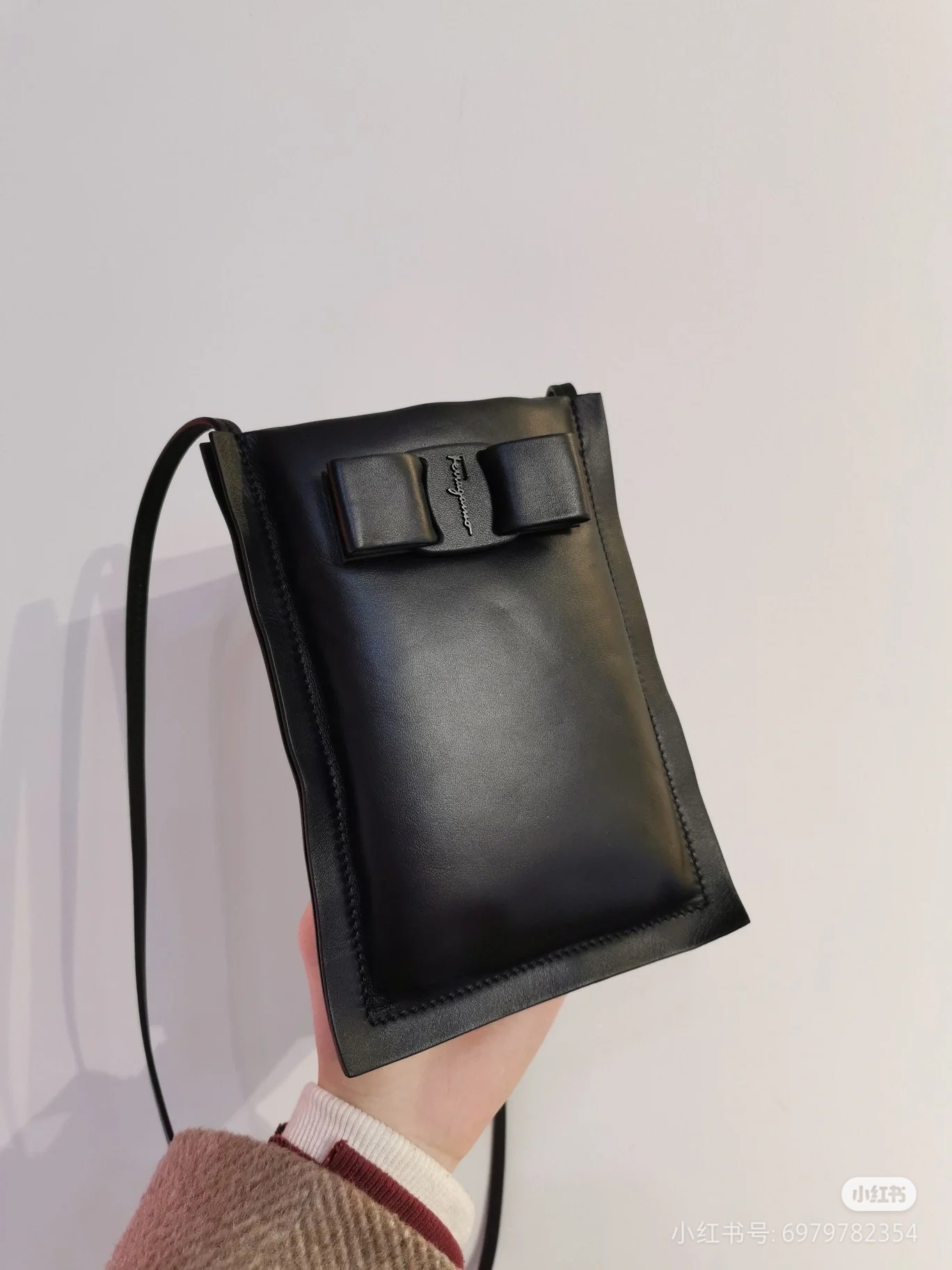 SALVATORE FERRAGAMO 살바토레 페라가모 FW2023 리본 장식 핸드백 3