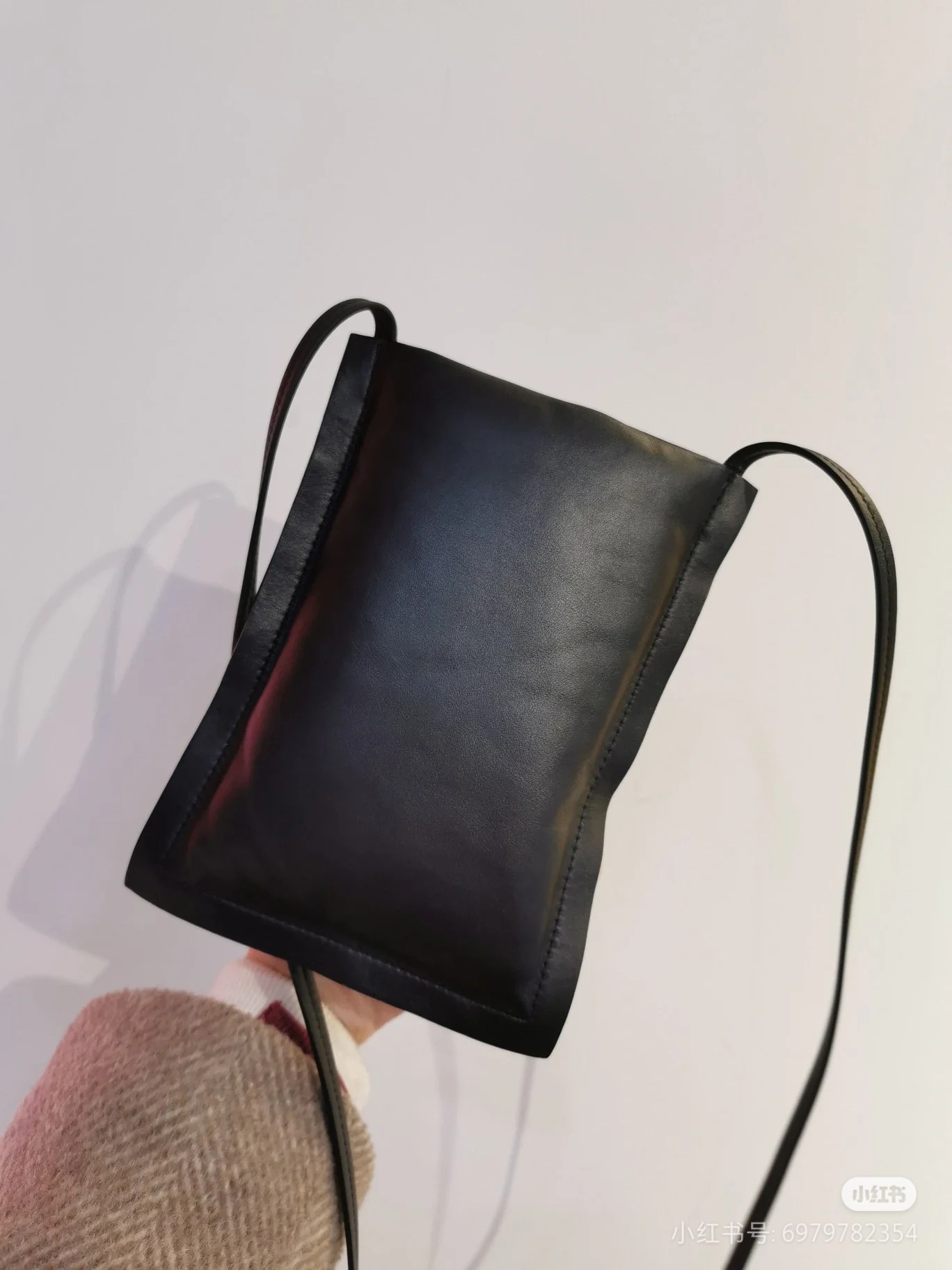 SALVATORE FERRAGAMO 살바토레 페라가모 FW2023 리본 장식 핸드백 5