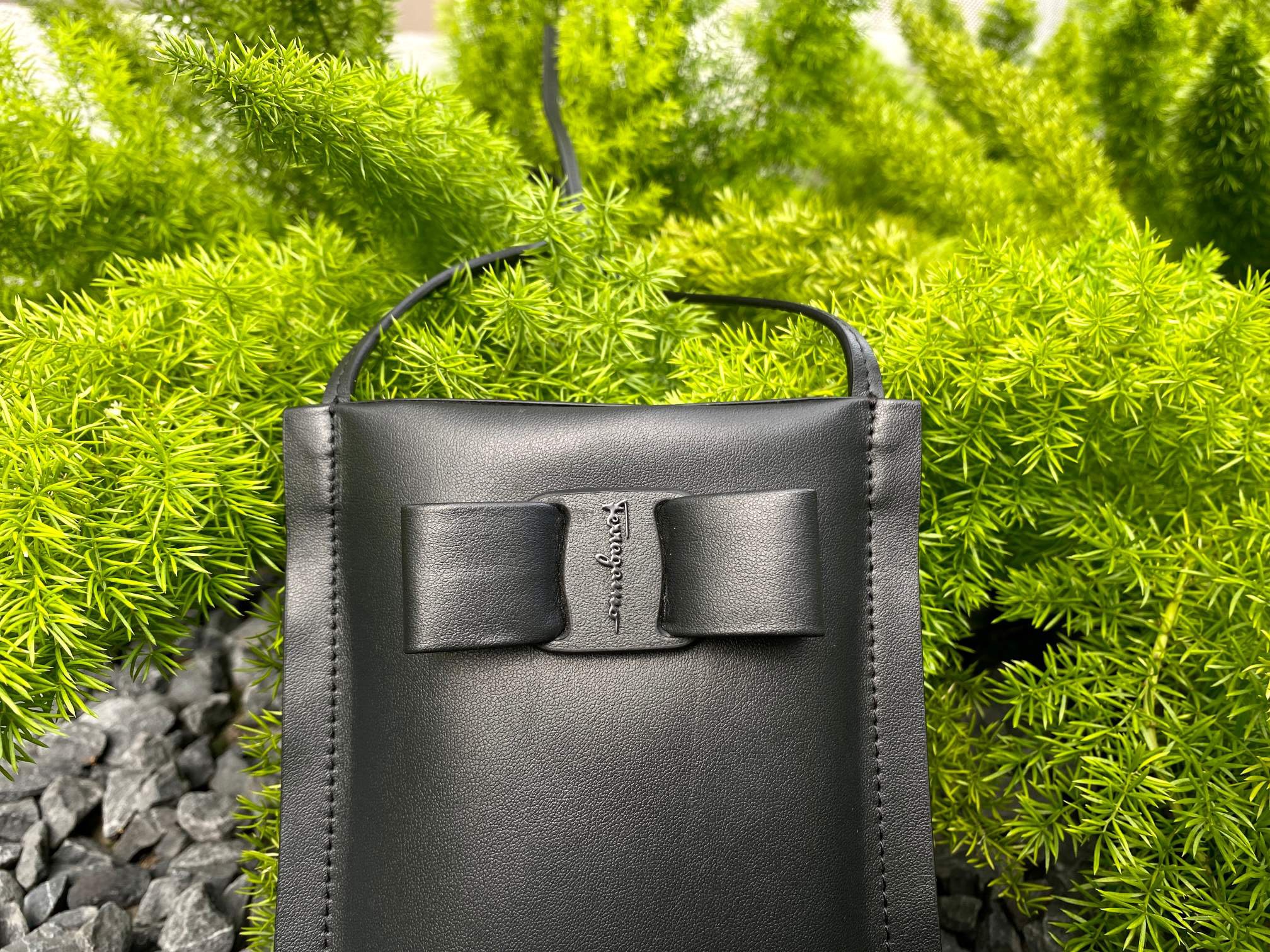 SALVATORE FERRAGAMO 살바토레 페라가모 FW2023 리본 장식 핸드백 12