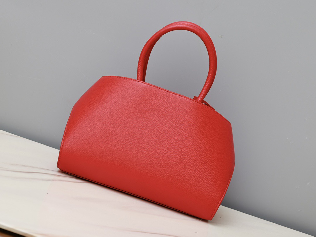 FERRAGAMO 페레가모 FW2023 HUG 나파 가죽 토트백 13