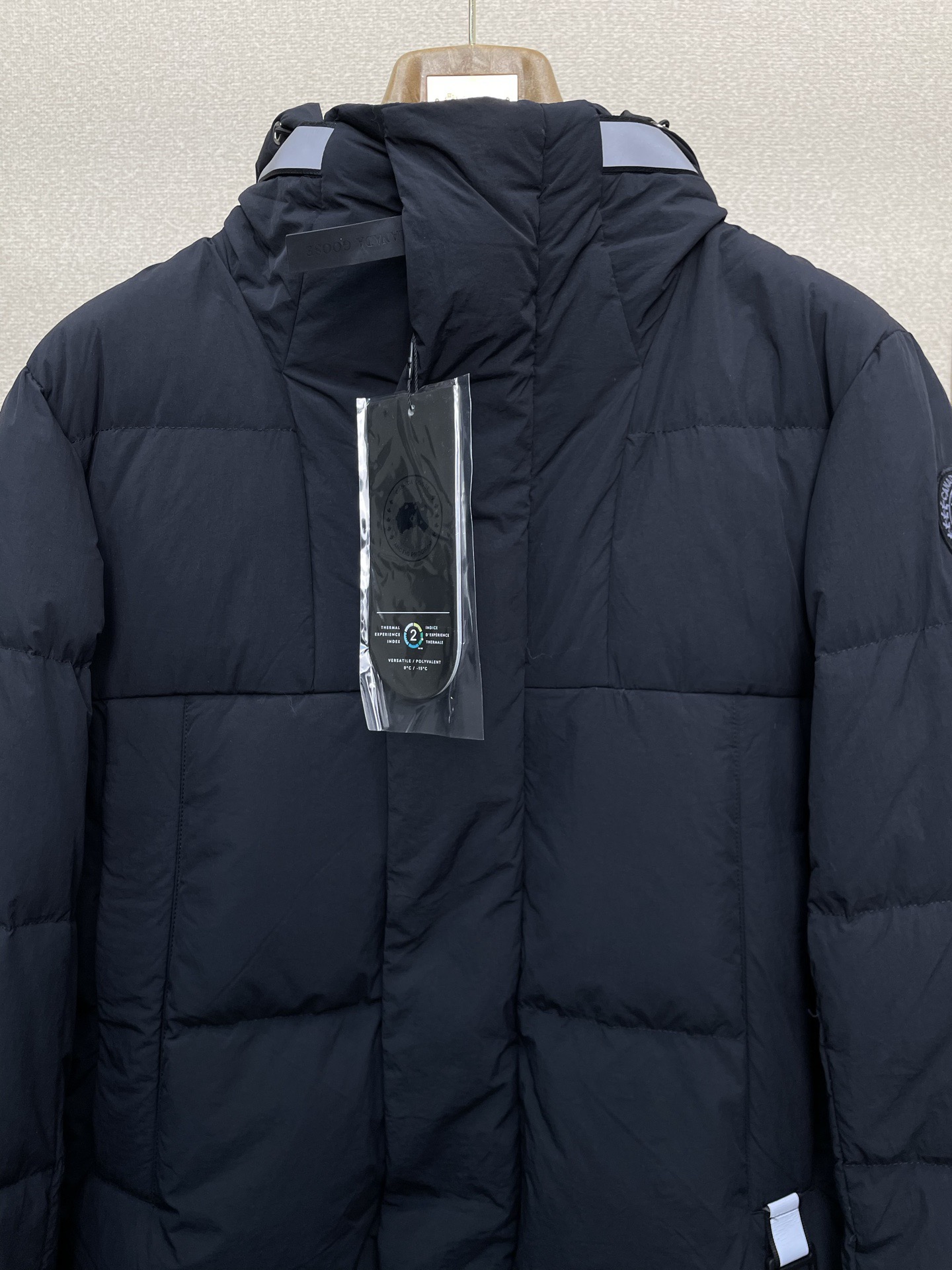 CANADA GOOSE 캐나다구스 FW2023 후드 다운 재킷 3