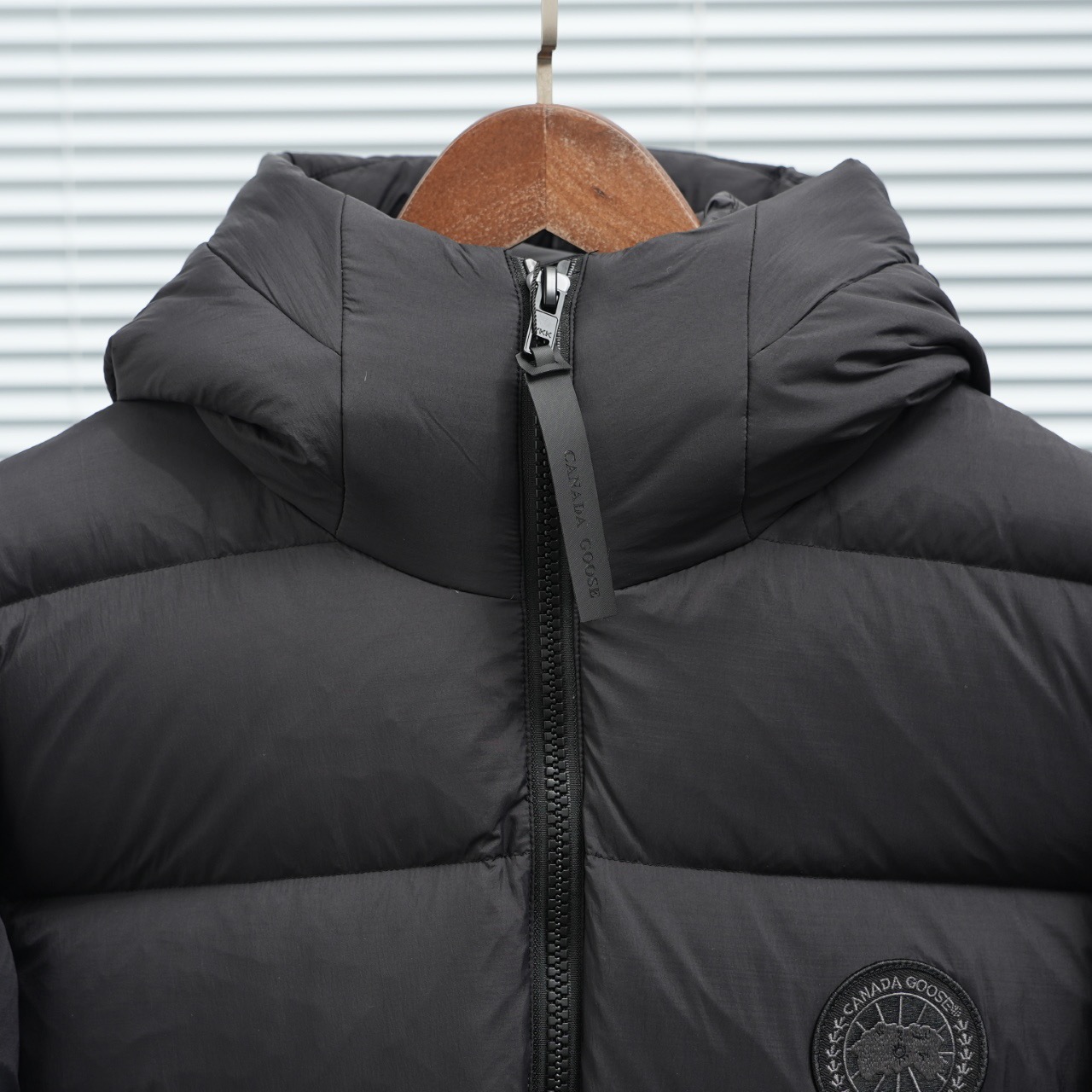 CANADAGOOSE 캐나다구스 FW2023 후드 일체형 다운 재킷 2