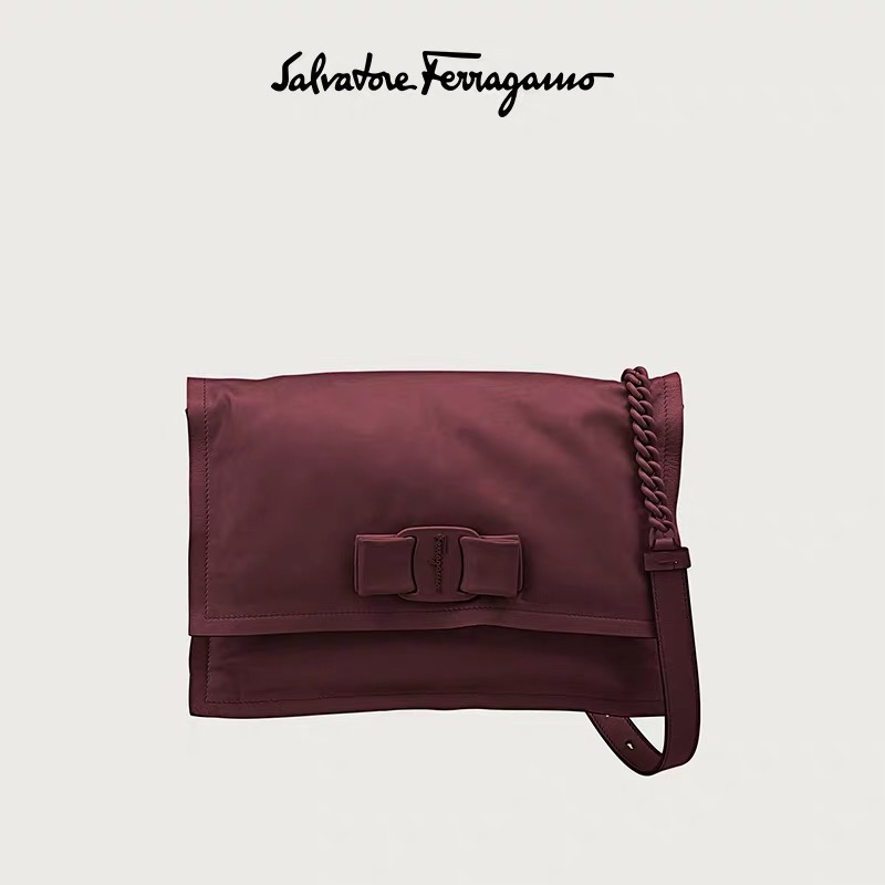 FERRAGAMO 살바토레 페라가모 FW2023 Vara 리본 장식 숄더백 1