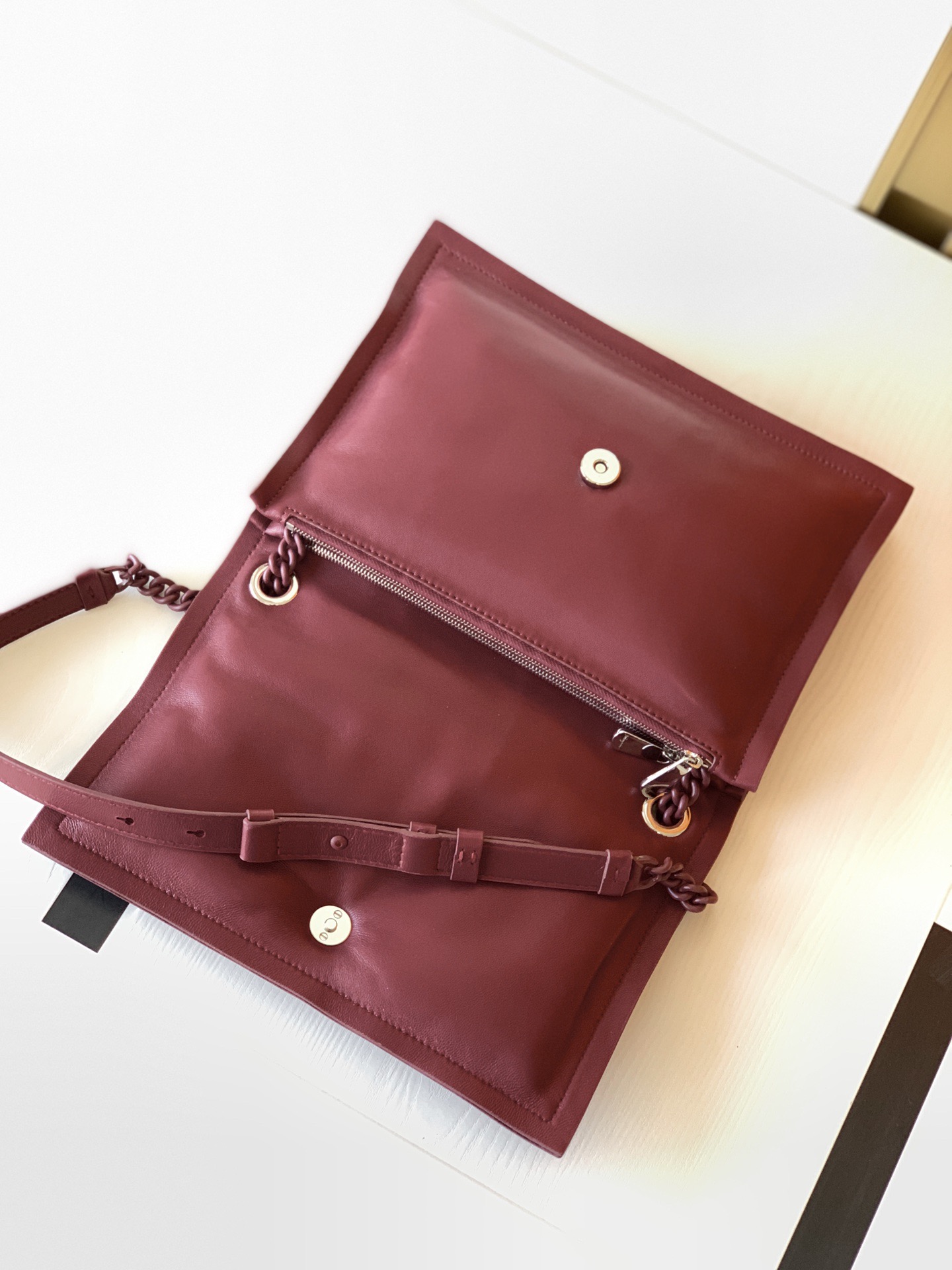 FERRAGAMO 살바토레 페라가모 FW2023 Vara 리본 장식 숄더백 9