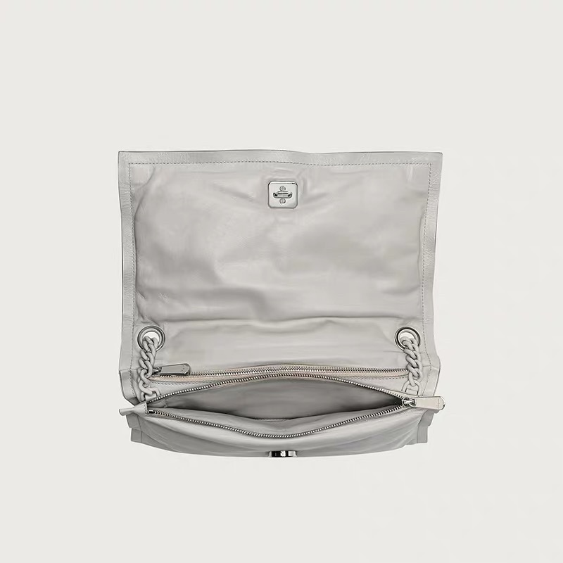 FERRAGAMO 살바토레 페라가모 FW2023 Vara 리본 장식 숄더백 4